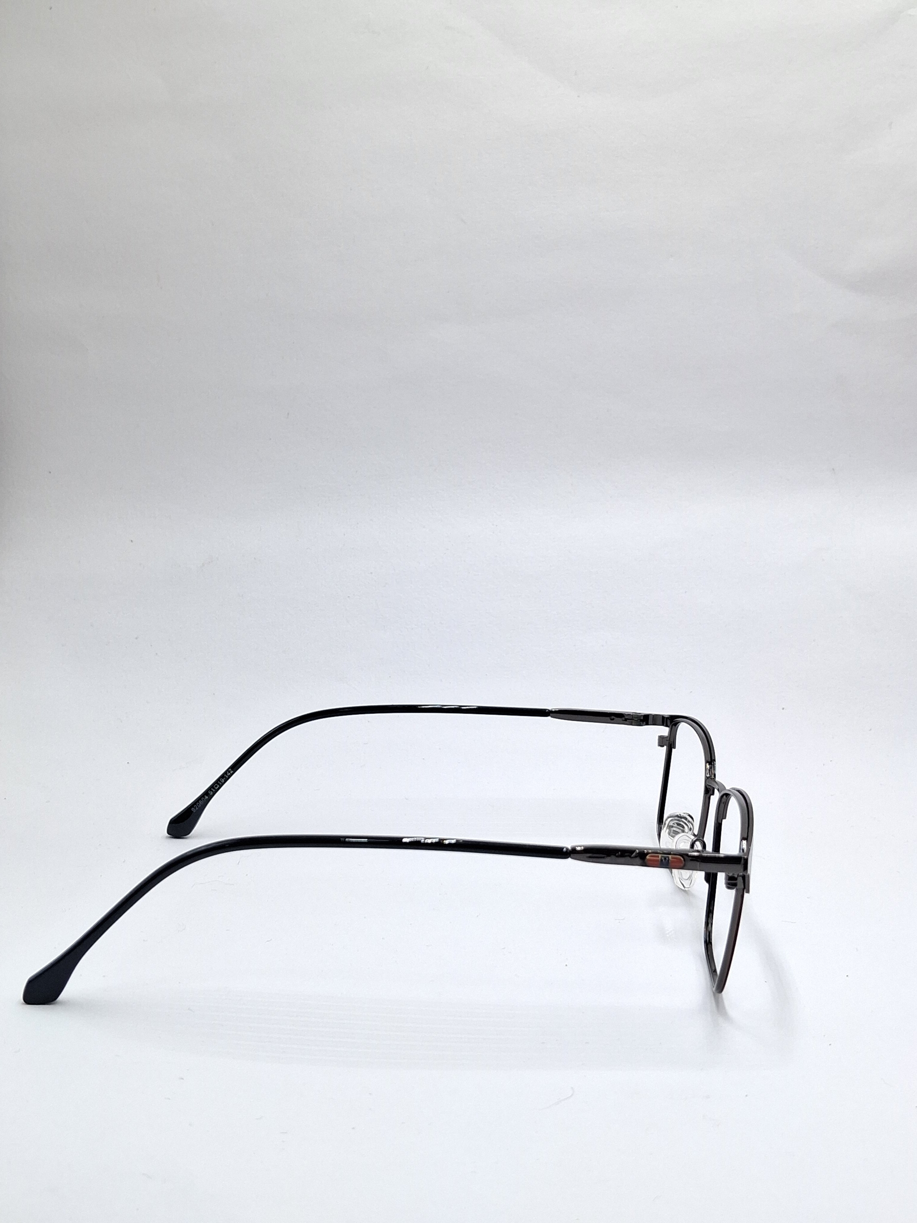 vision plus metallic black and red metal frame
