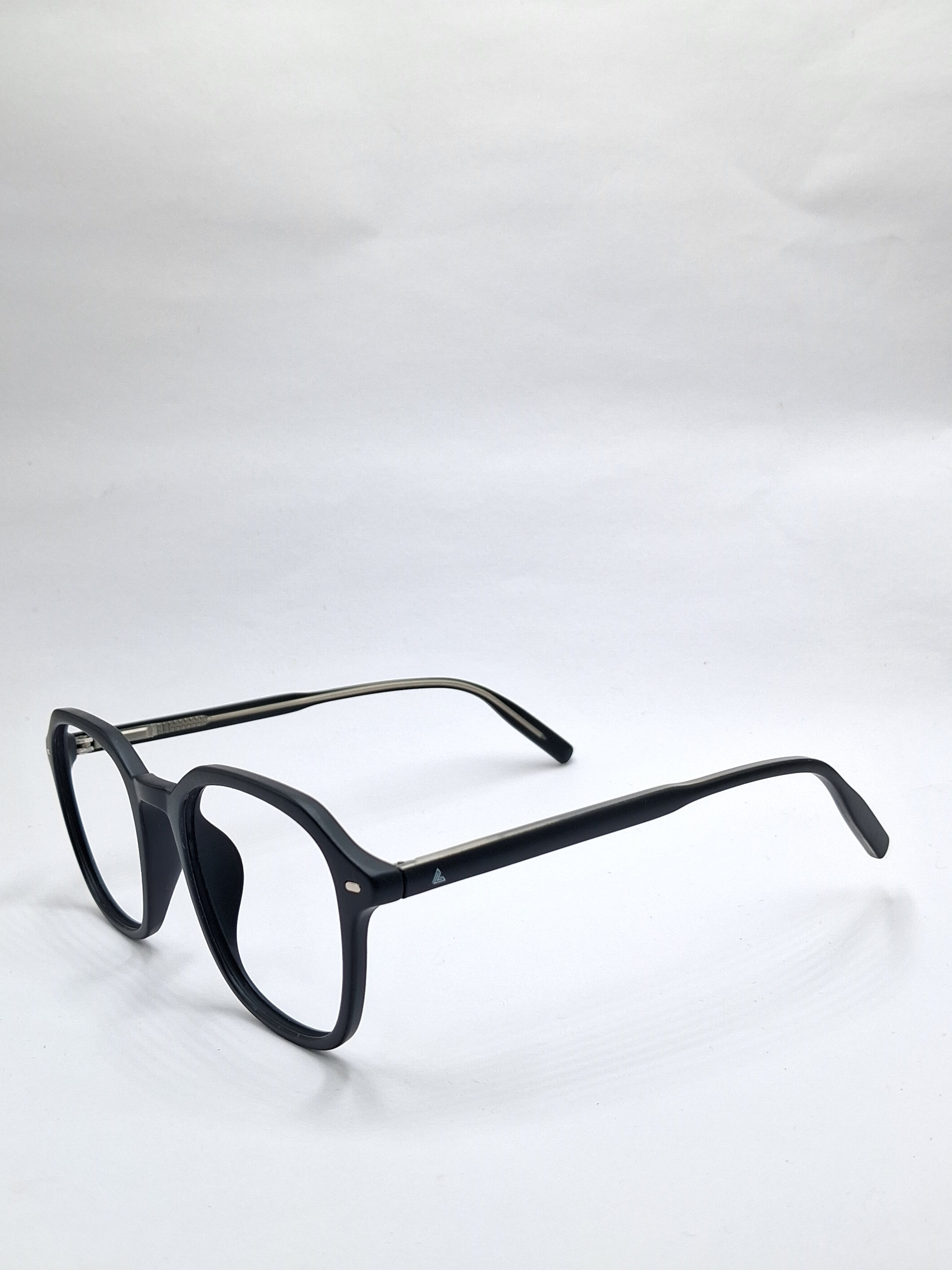 vision plus matte black frame