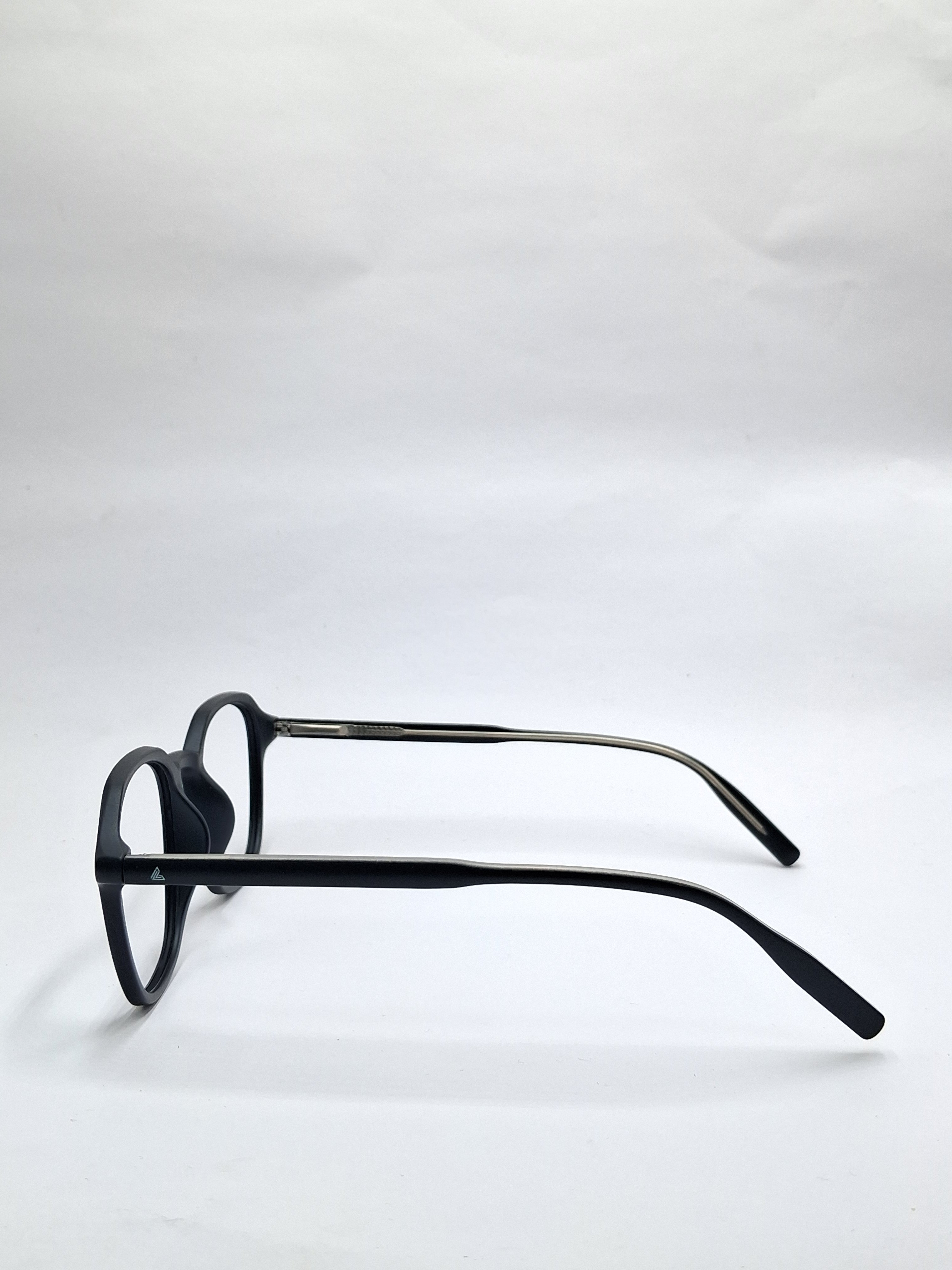 vision plus matte black frame