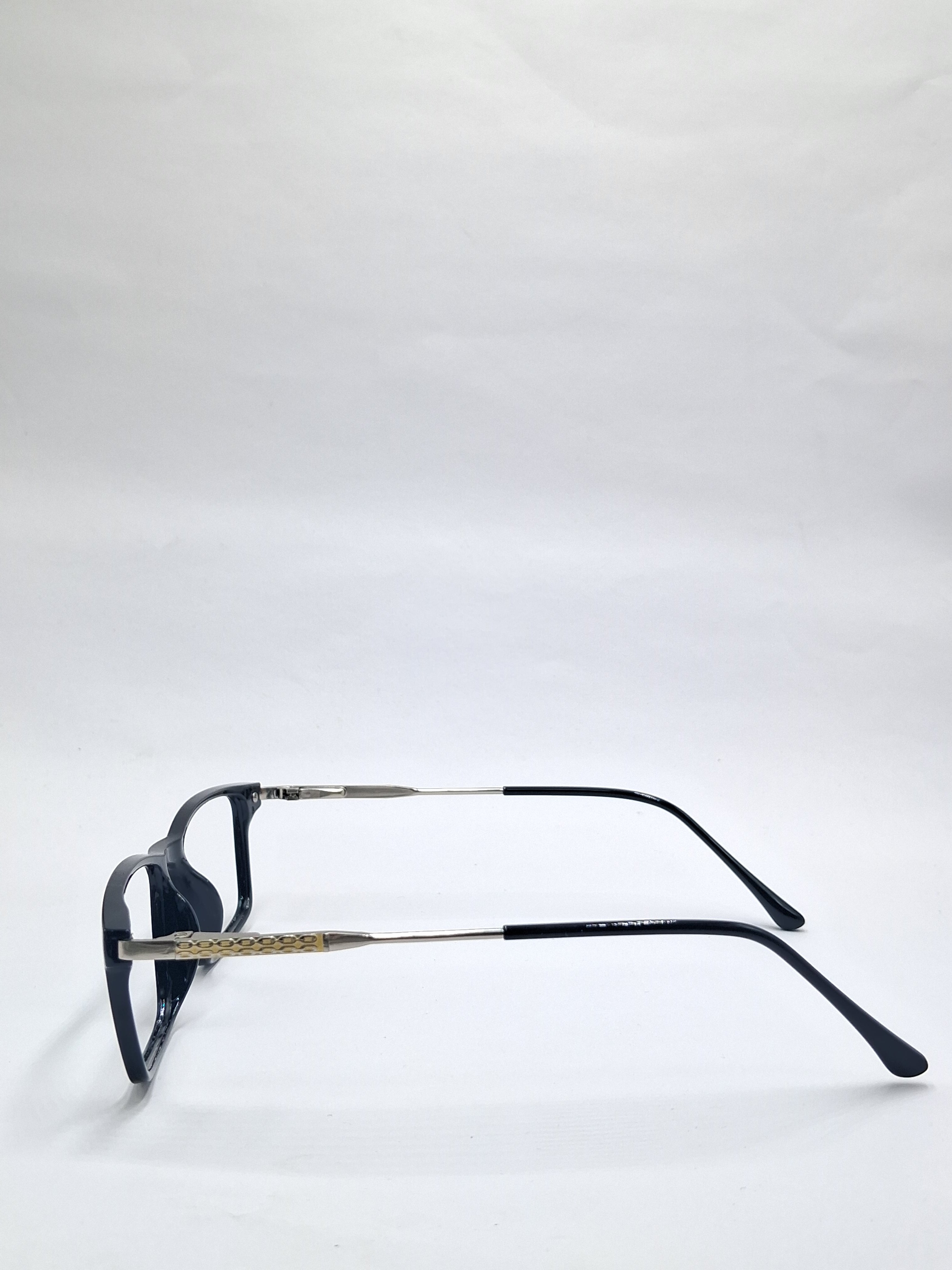 vision plus glossy black with metal frame