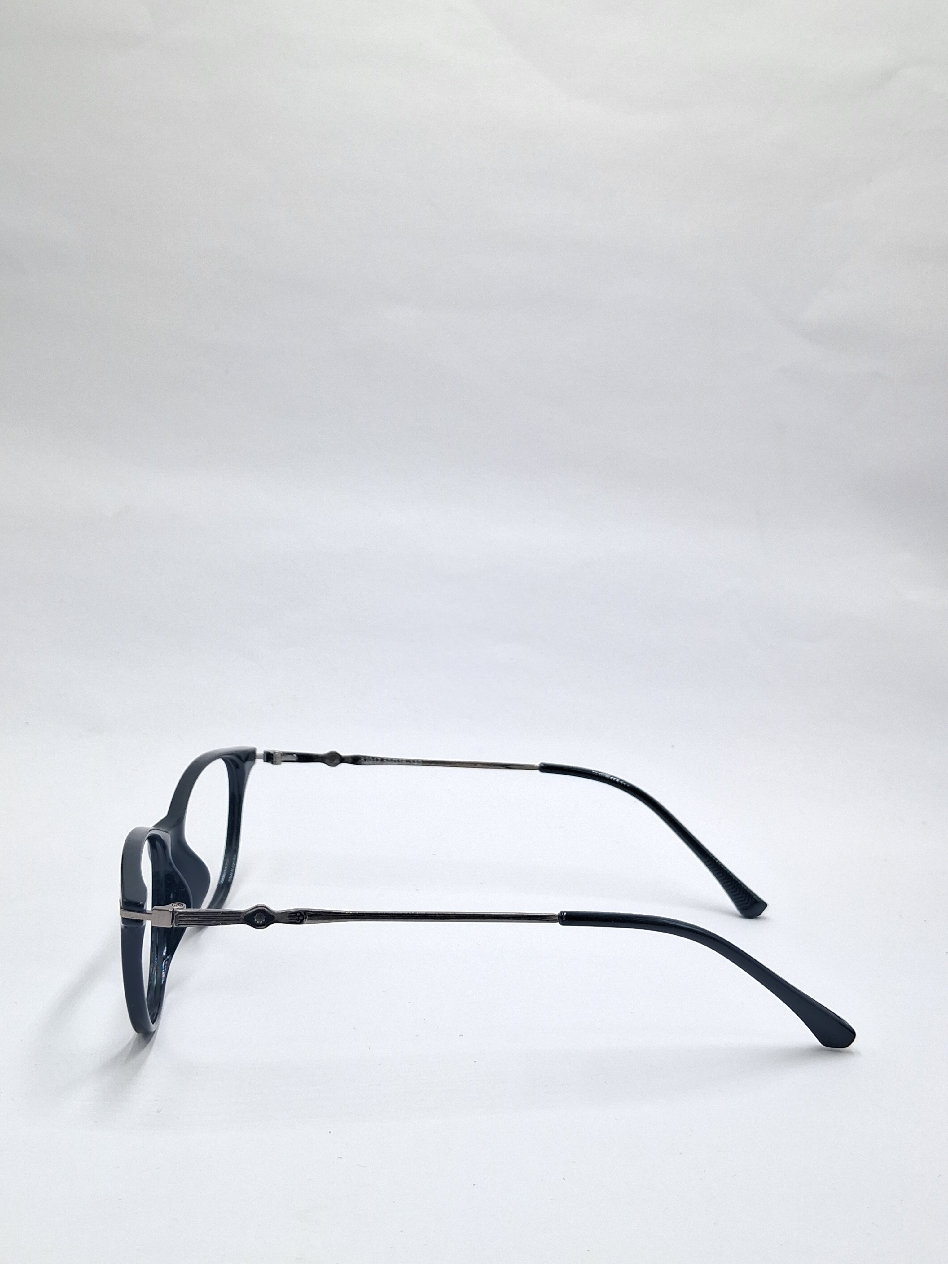 vision plus glossy all black with metal frame