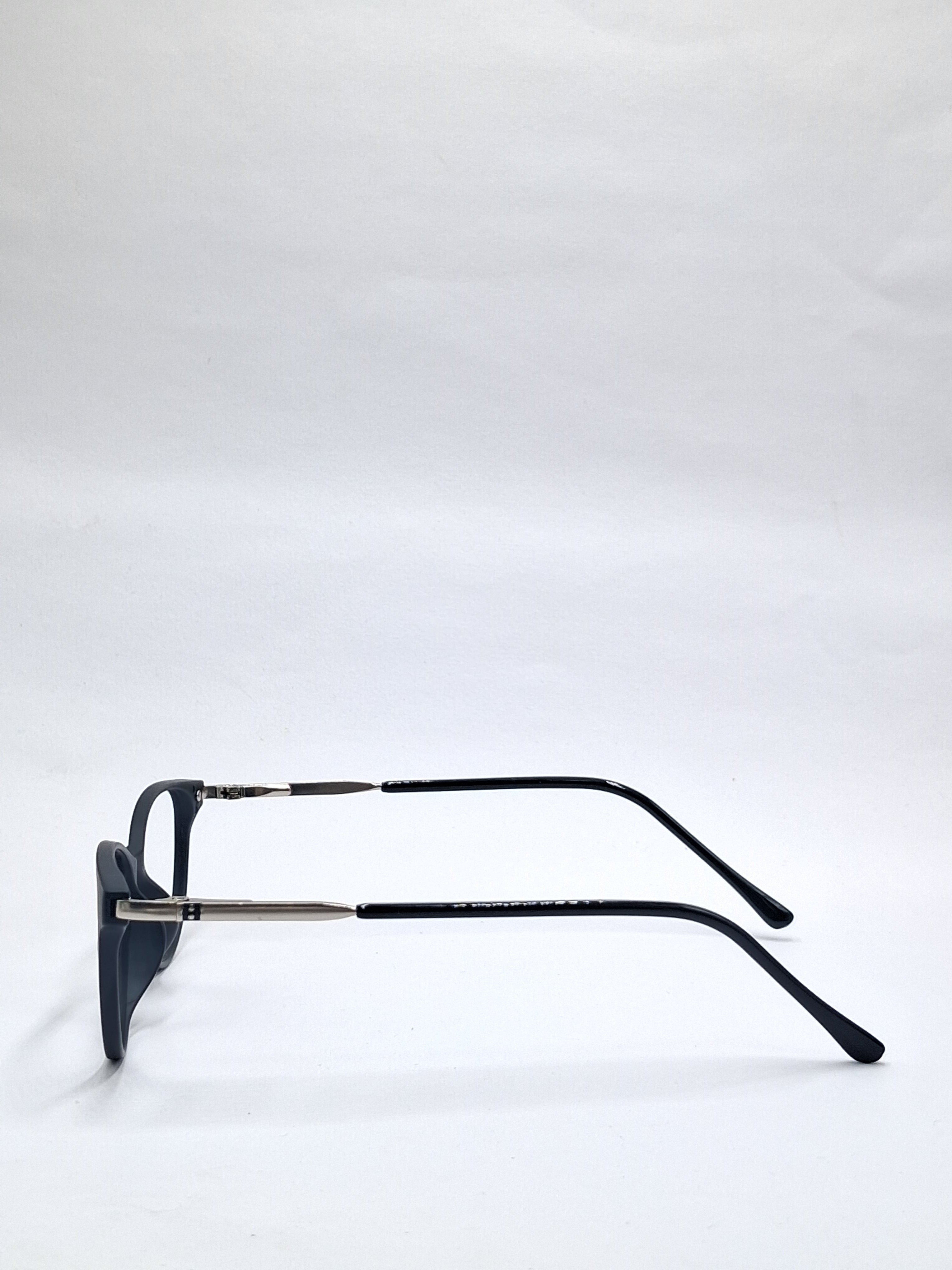 vision plus matte black with metal stick frame