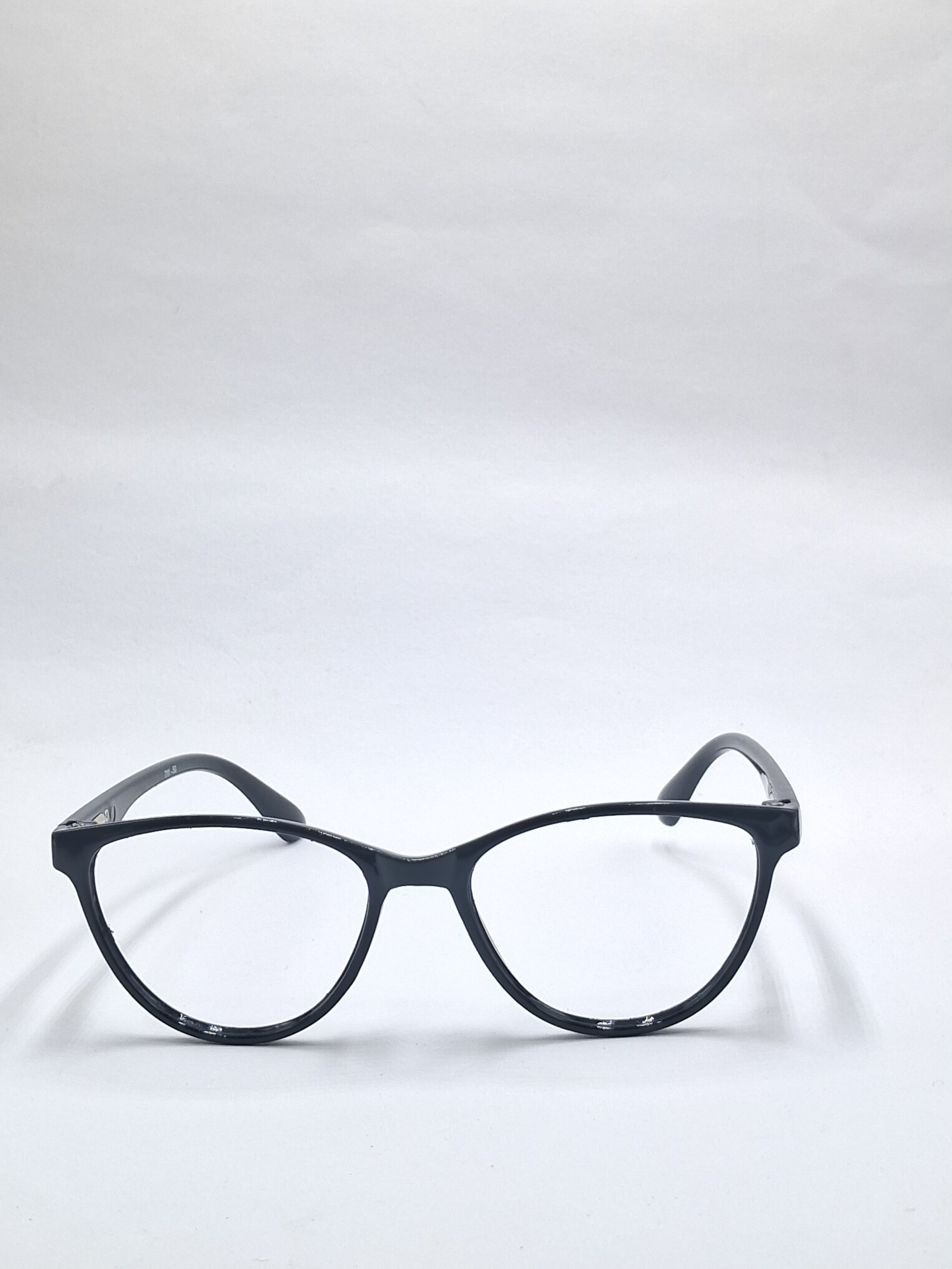 vision plus glossy black frame