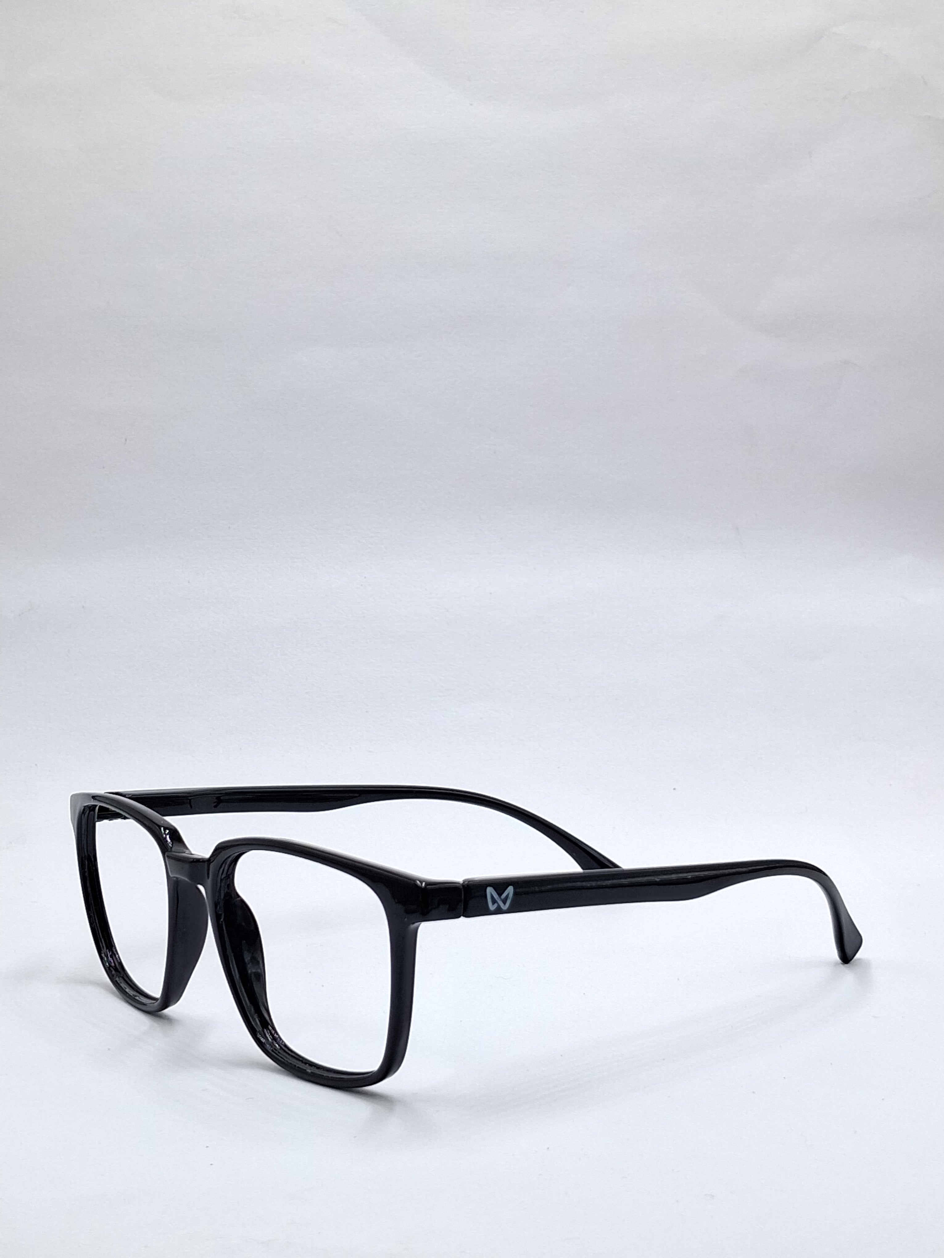 vision plus glossy black frame