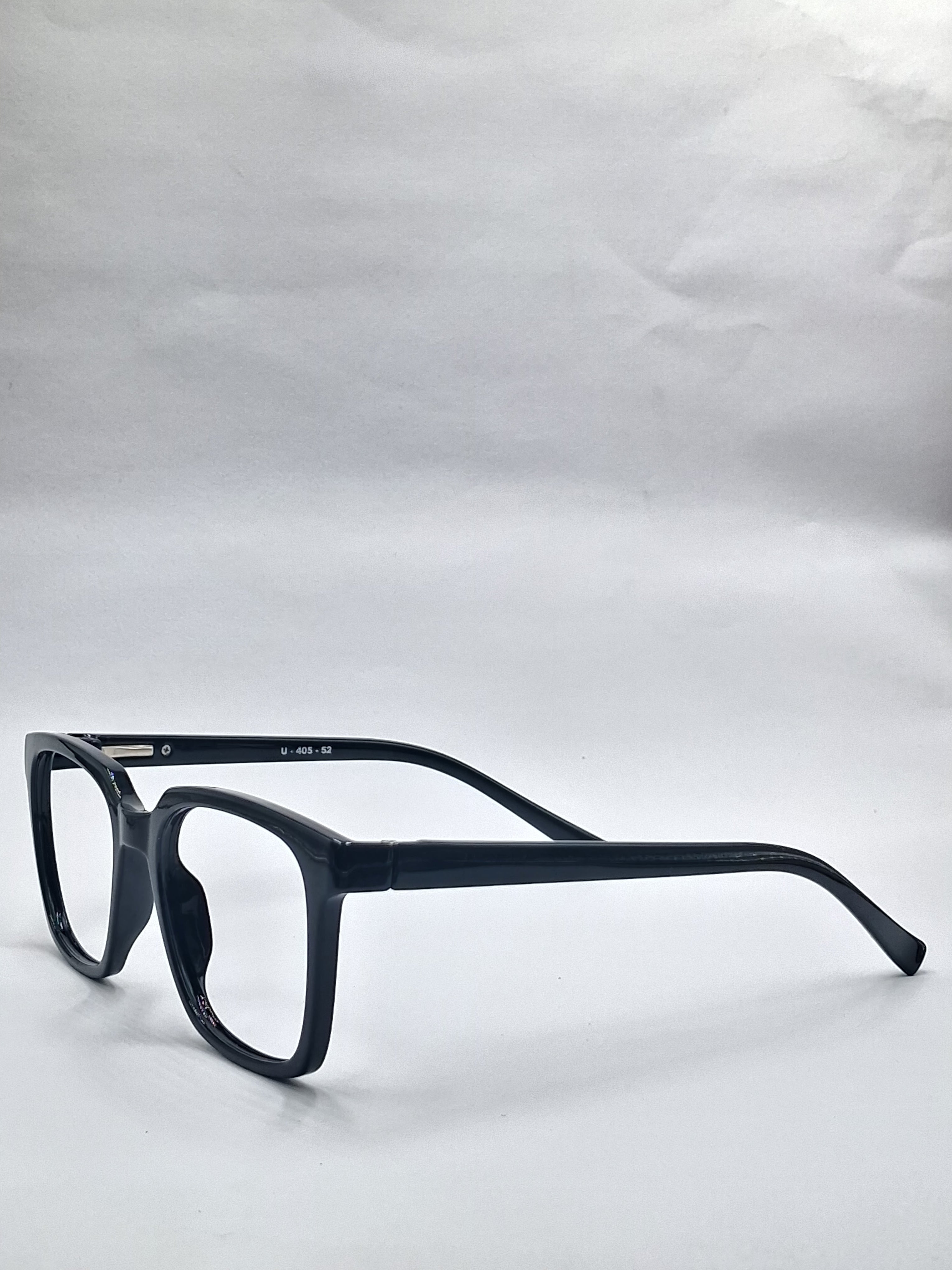 vision plus glossy black frame