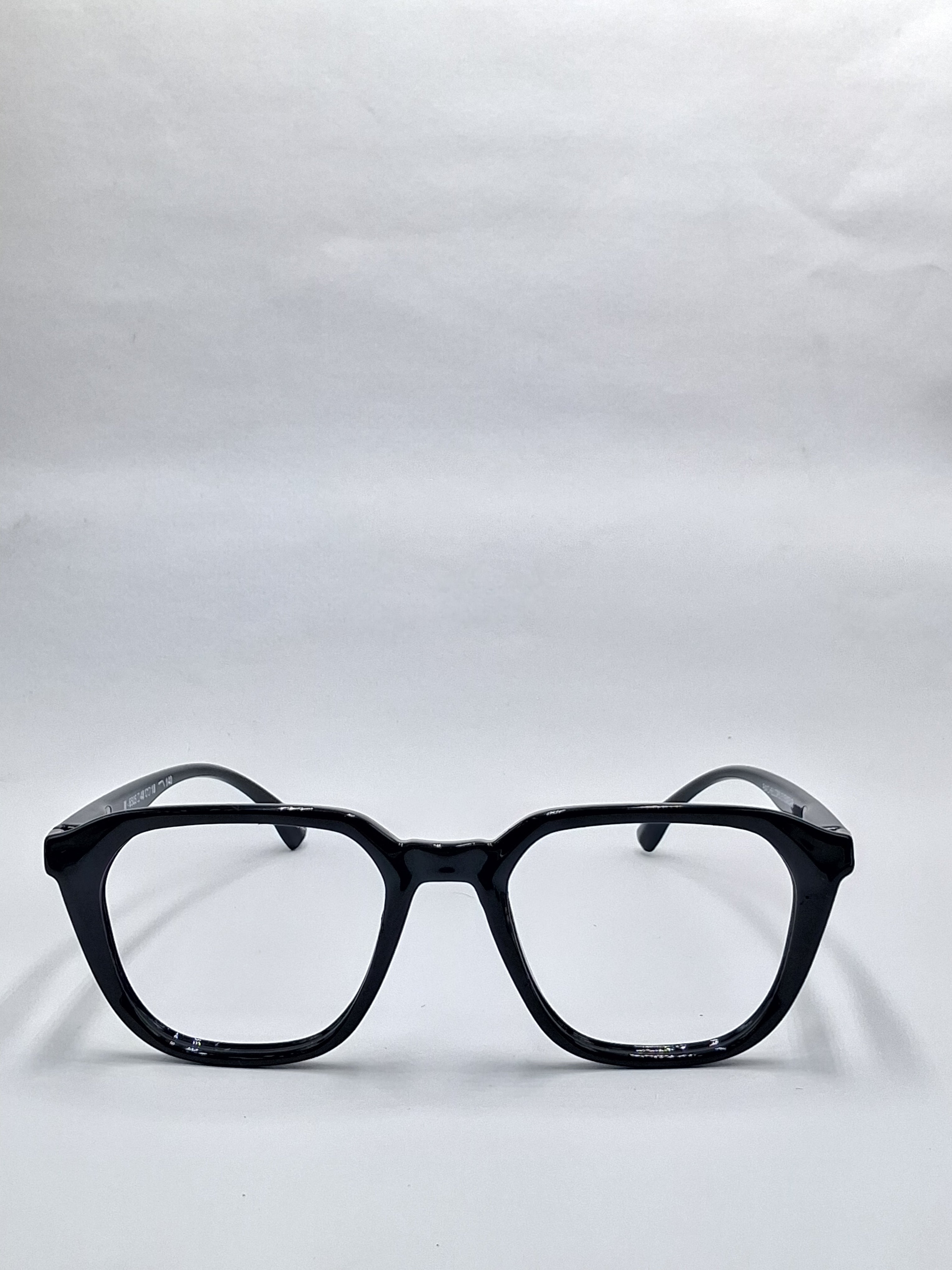 vision plus glossy black frame