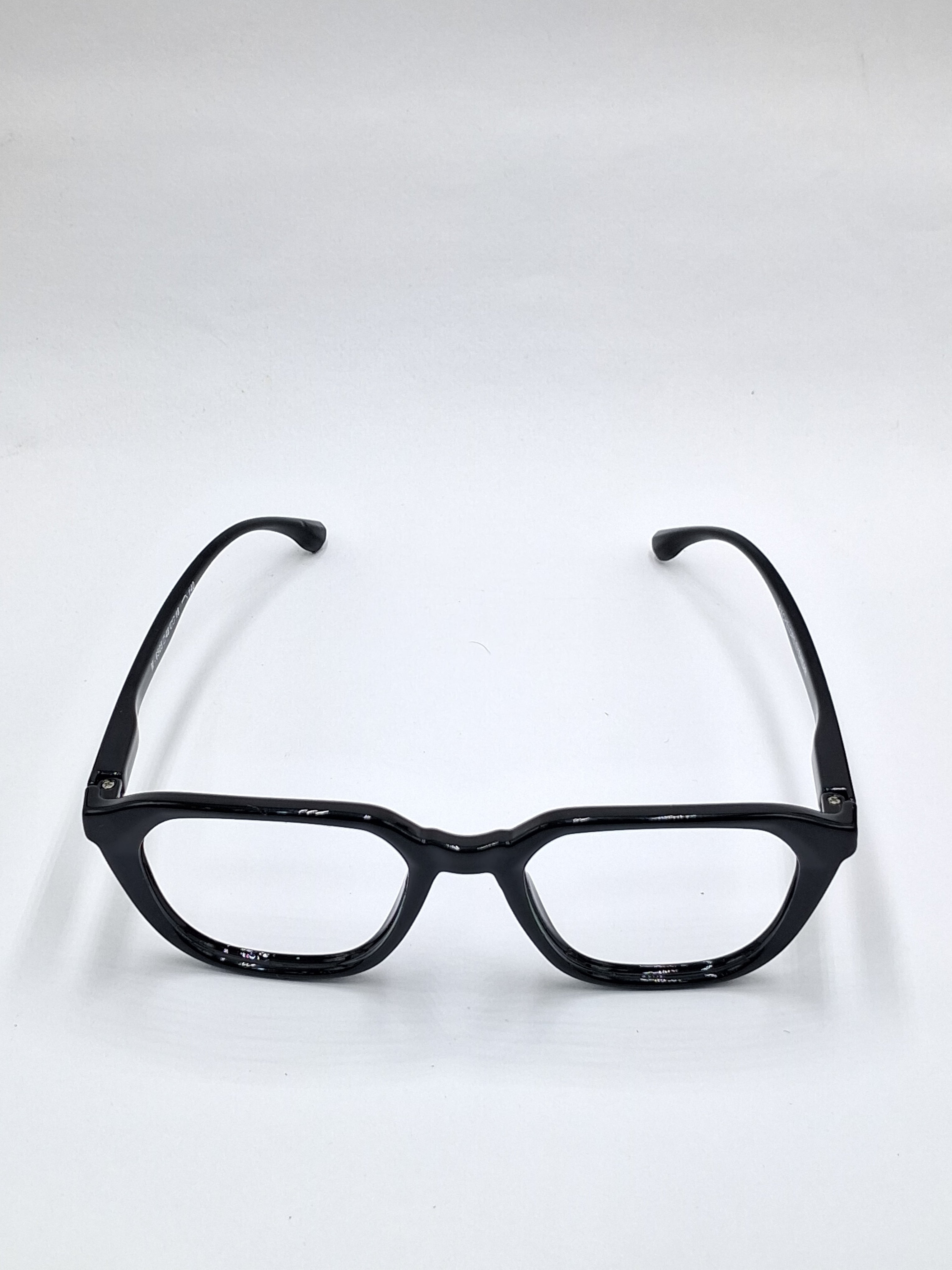 vision plus glossy black frame