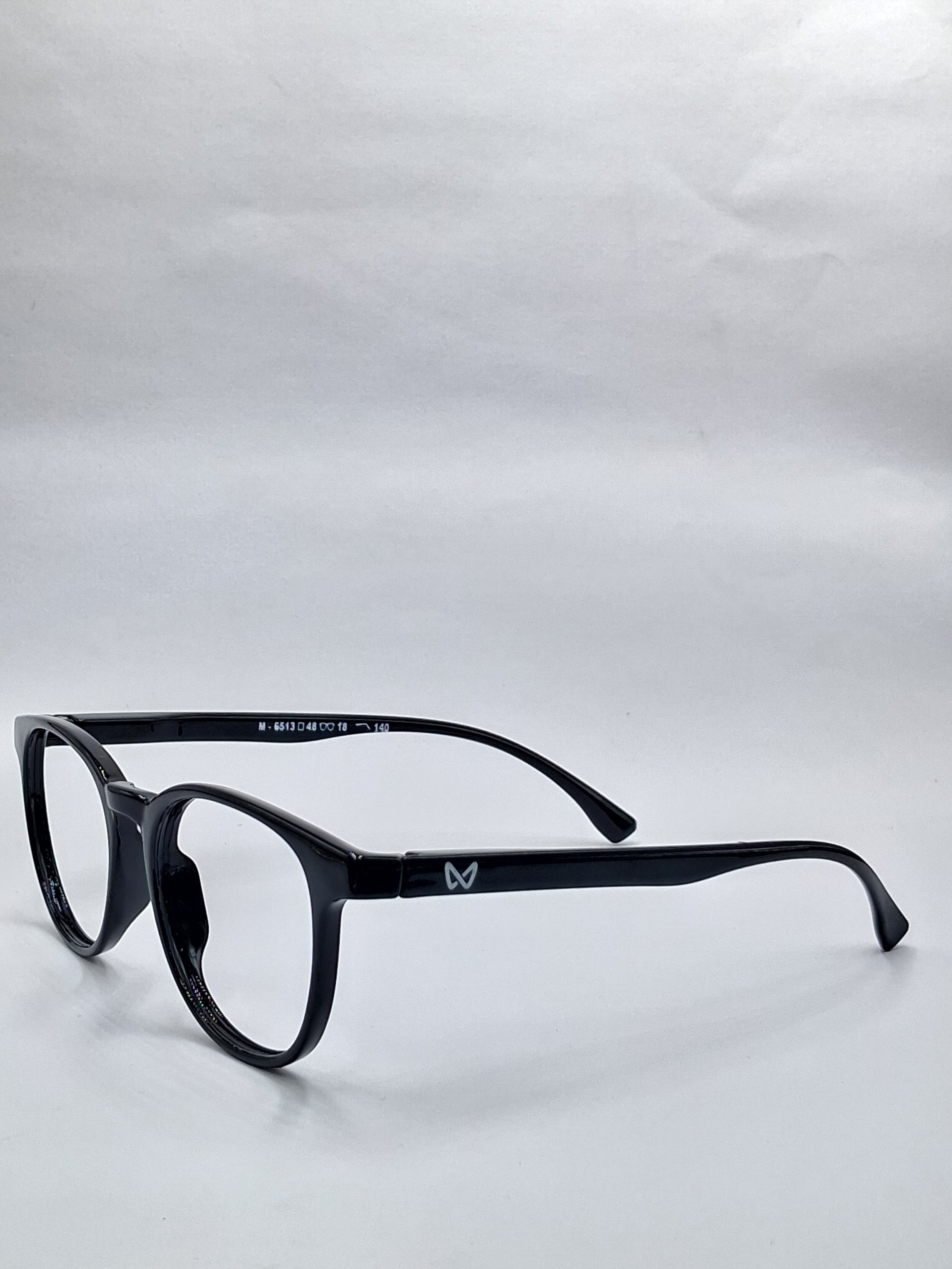 vision plus glossy black frame