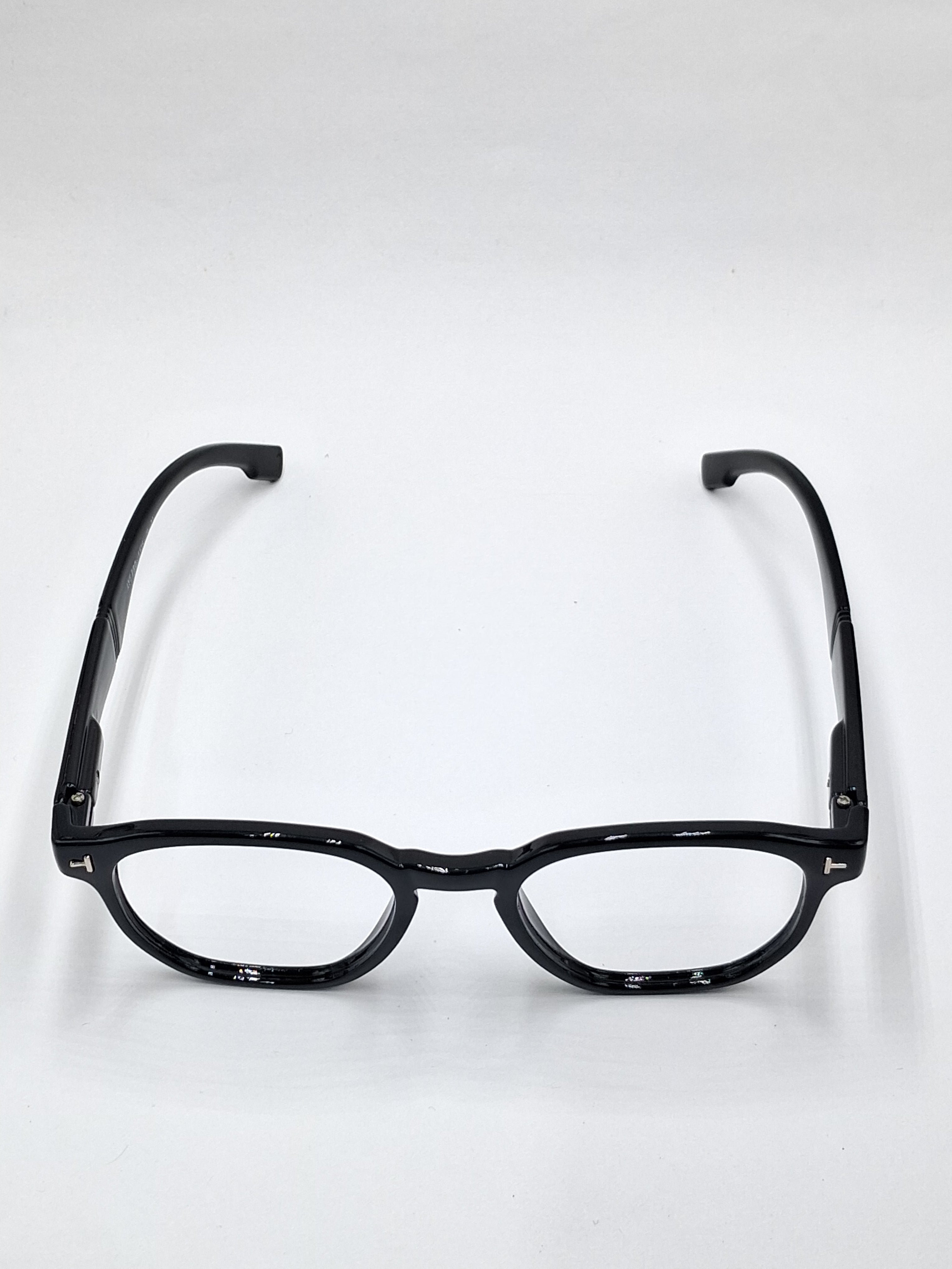 vision plus glossy black frame