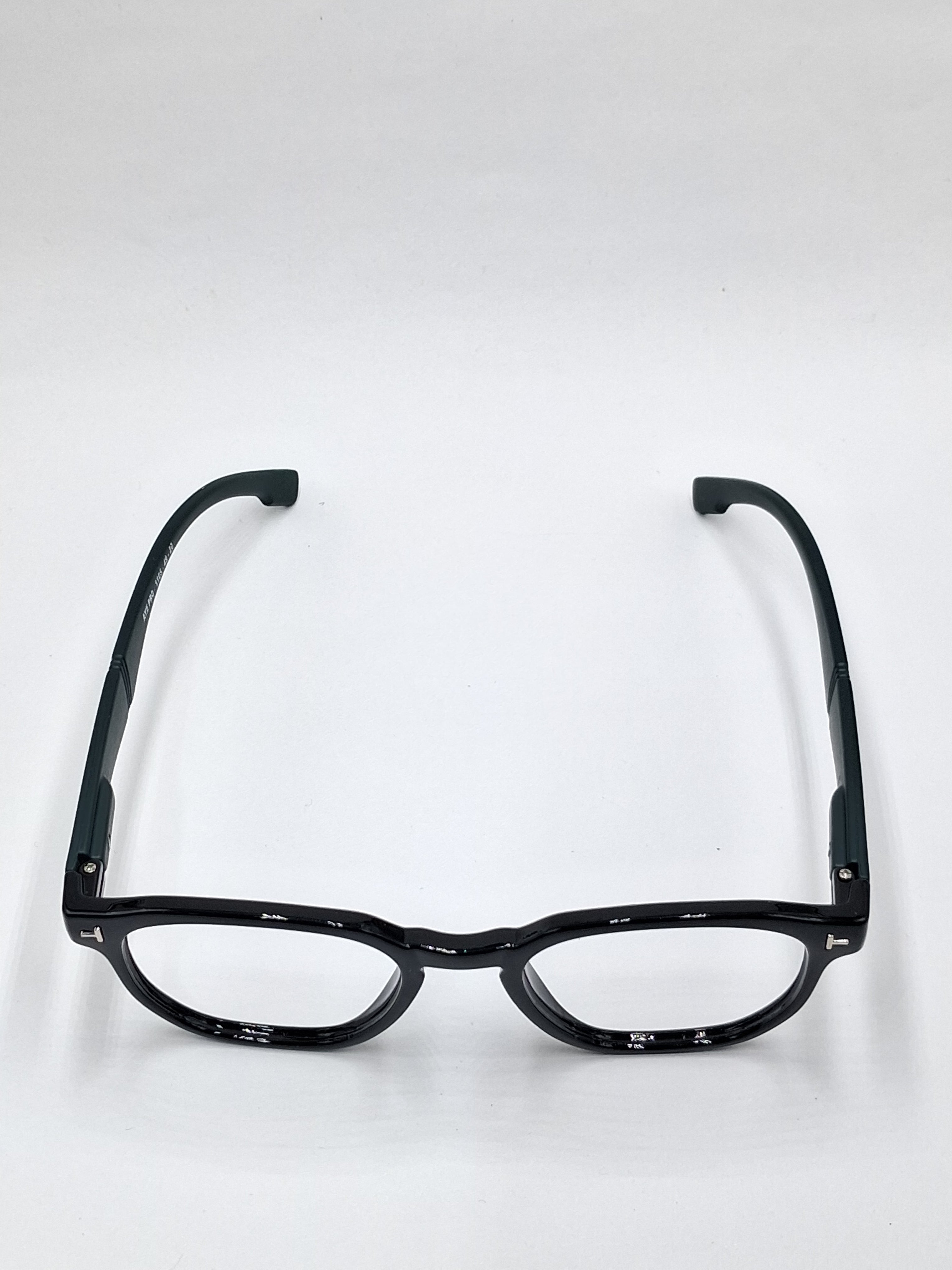 vision plus glossy black with matte green stick frame
