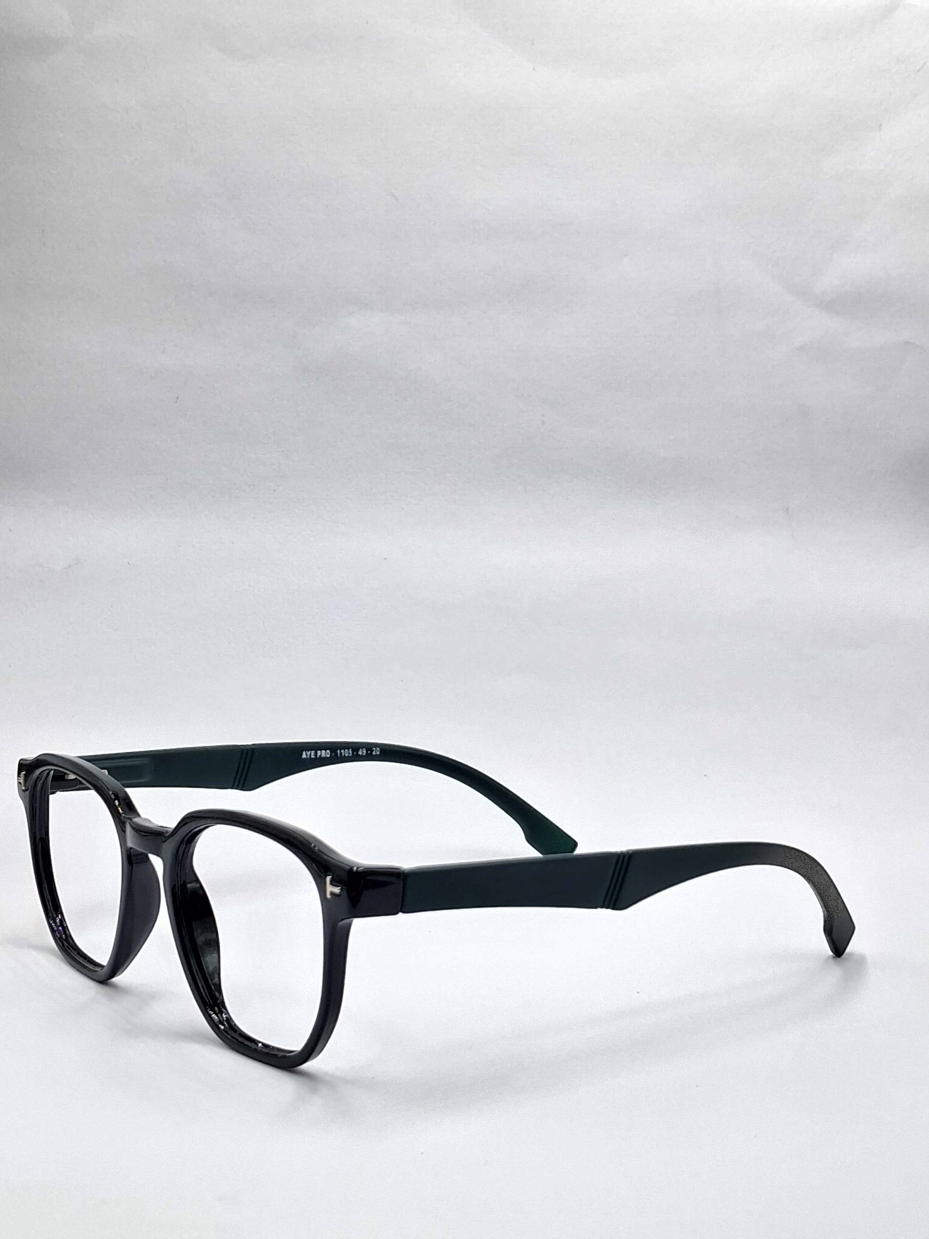 vision plus glossy black with matte green stick frame