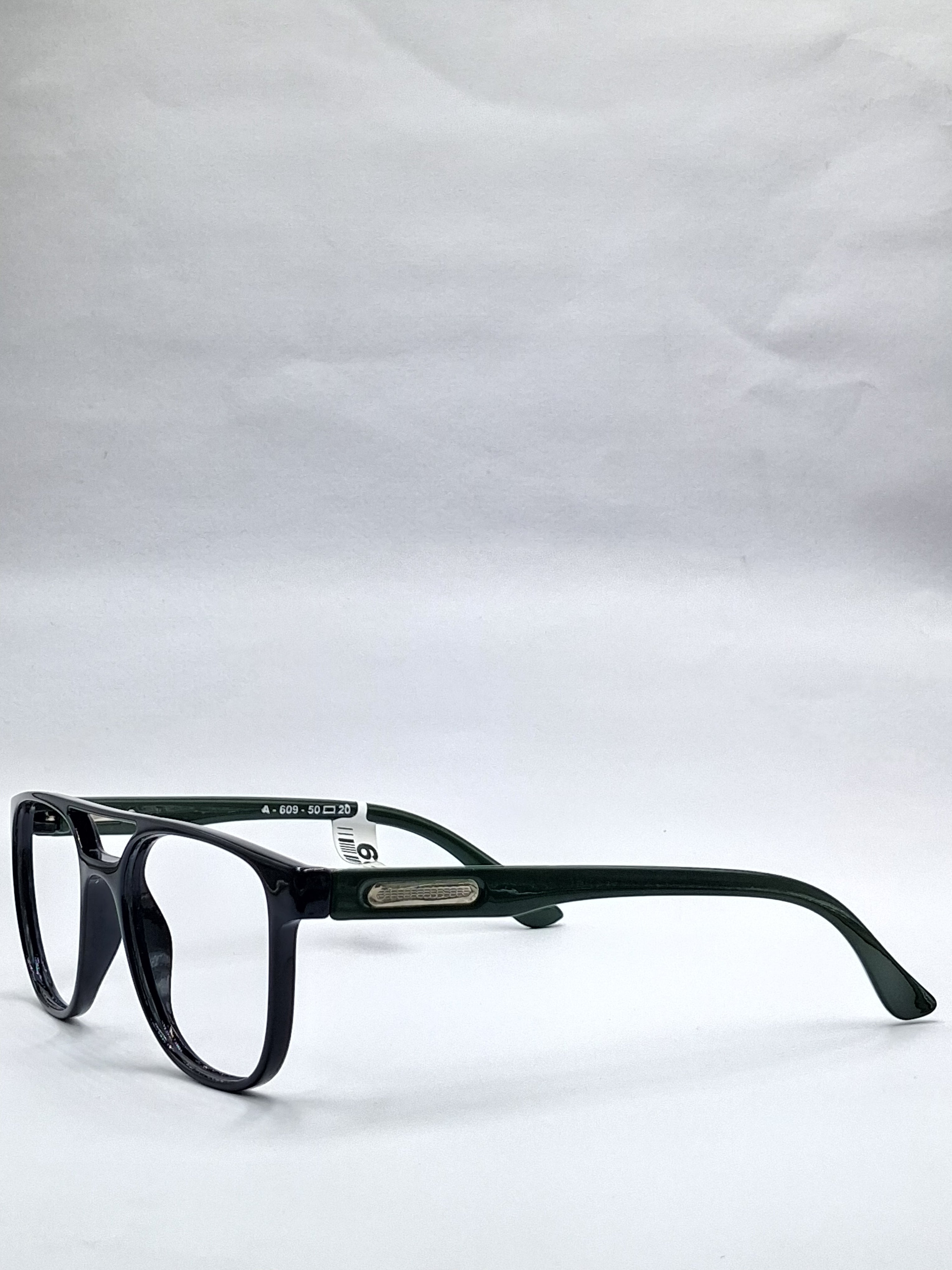 vision plus double bar glossy black with green stick frame