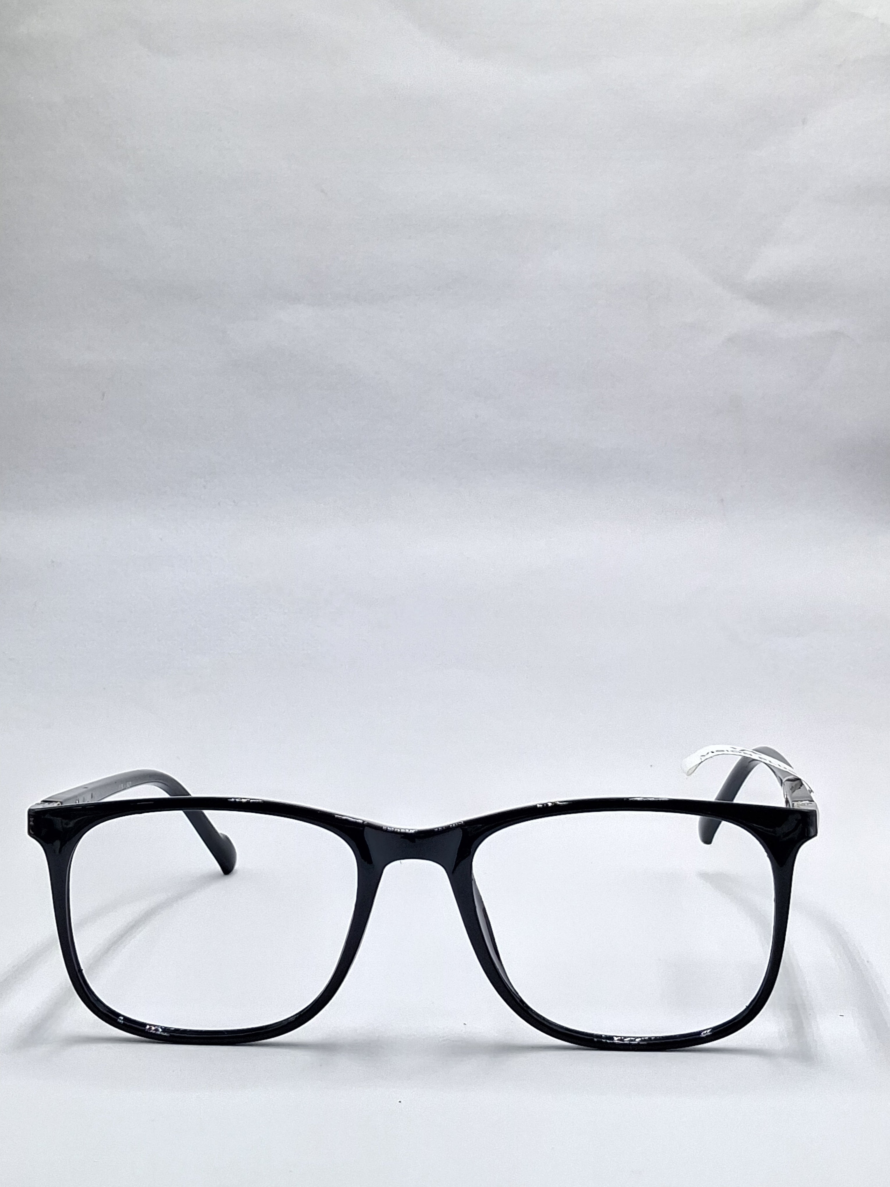 vision plus glossy black frame