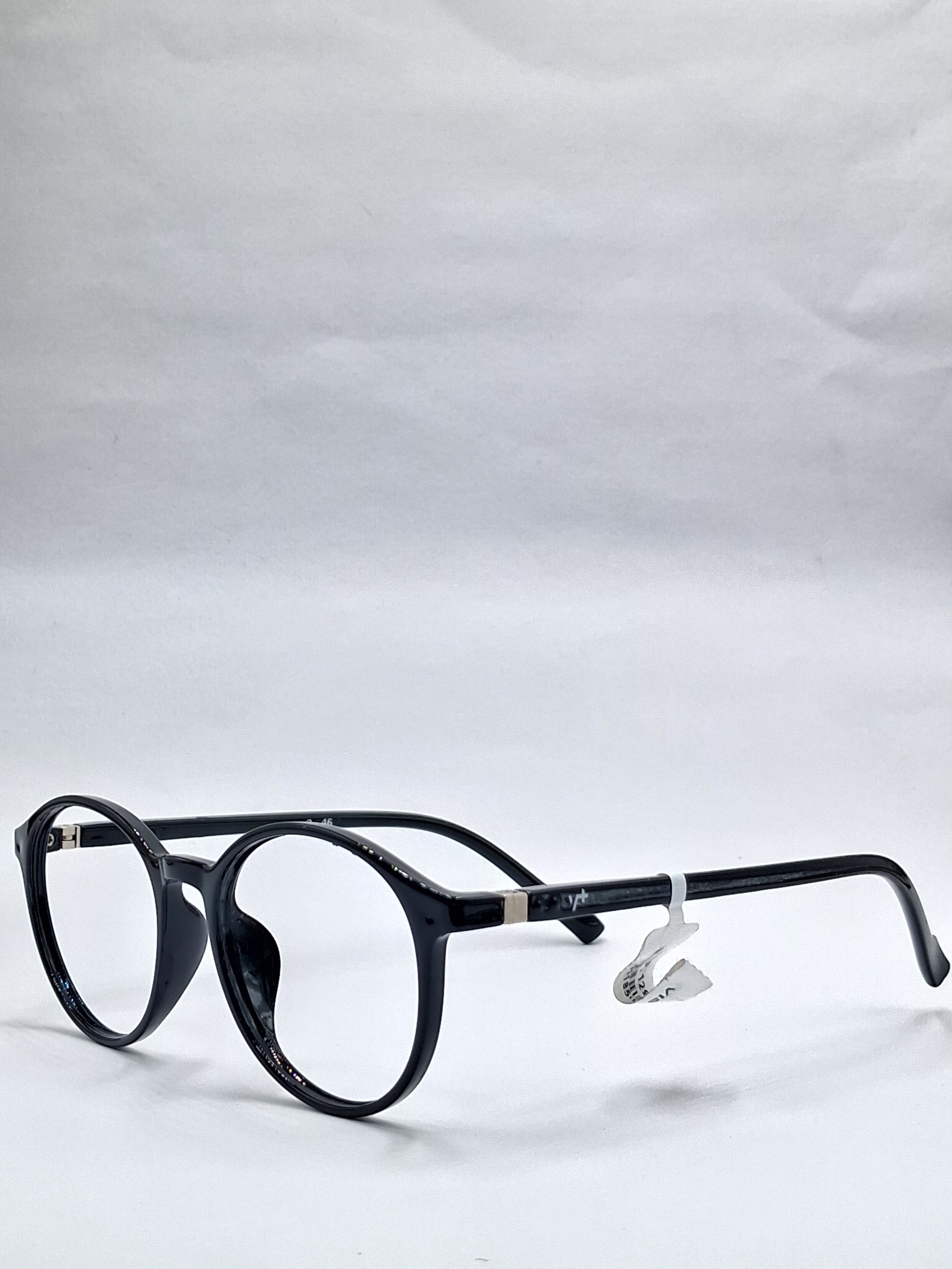 vision plus glossy black frame