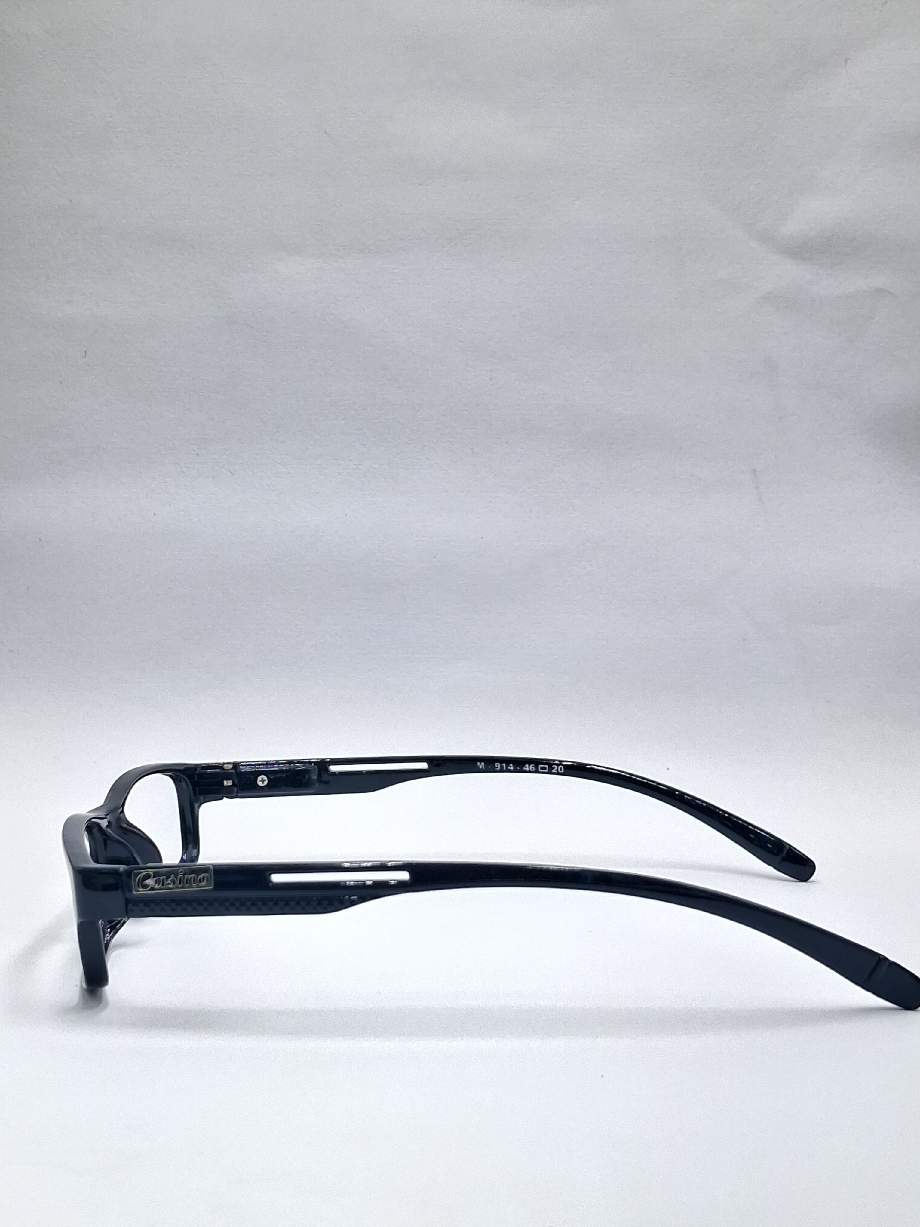 vision plus glossy black frame