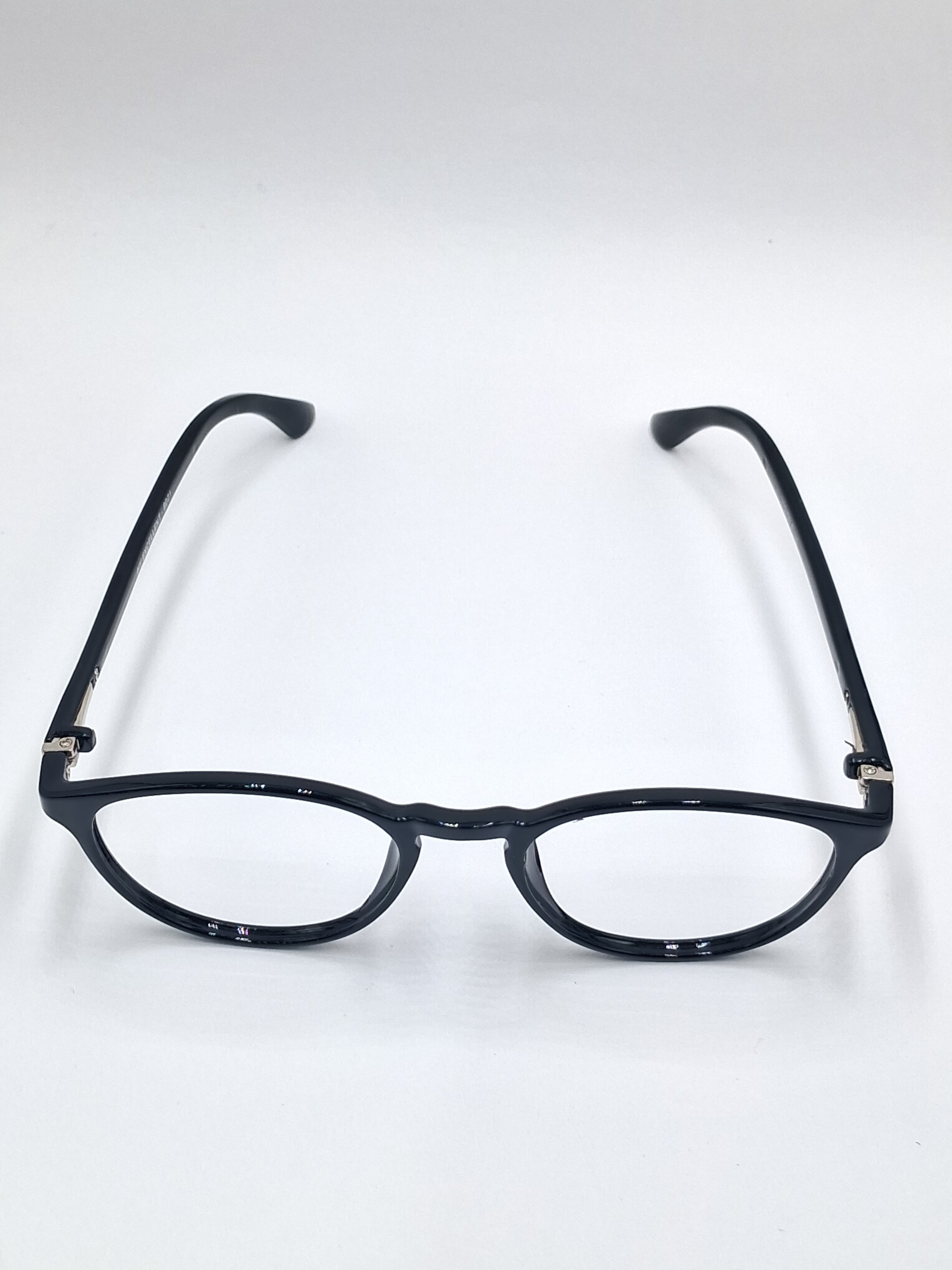 vision plus glossy black frame