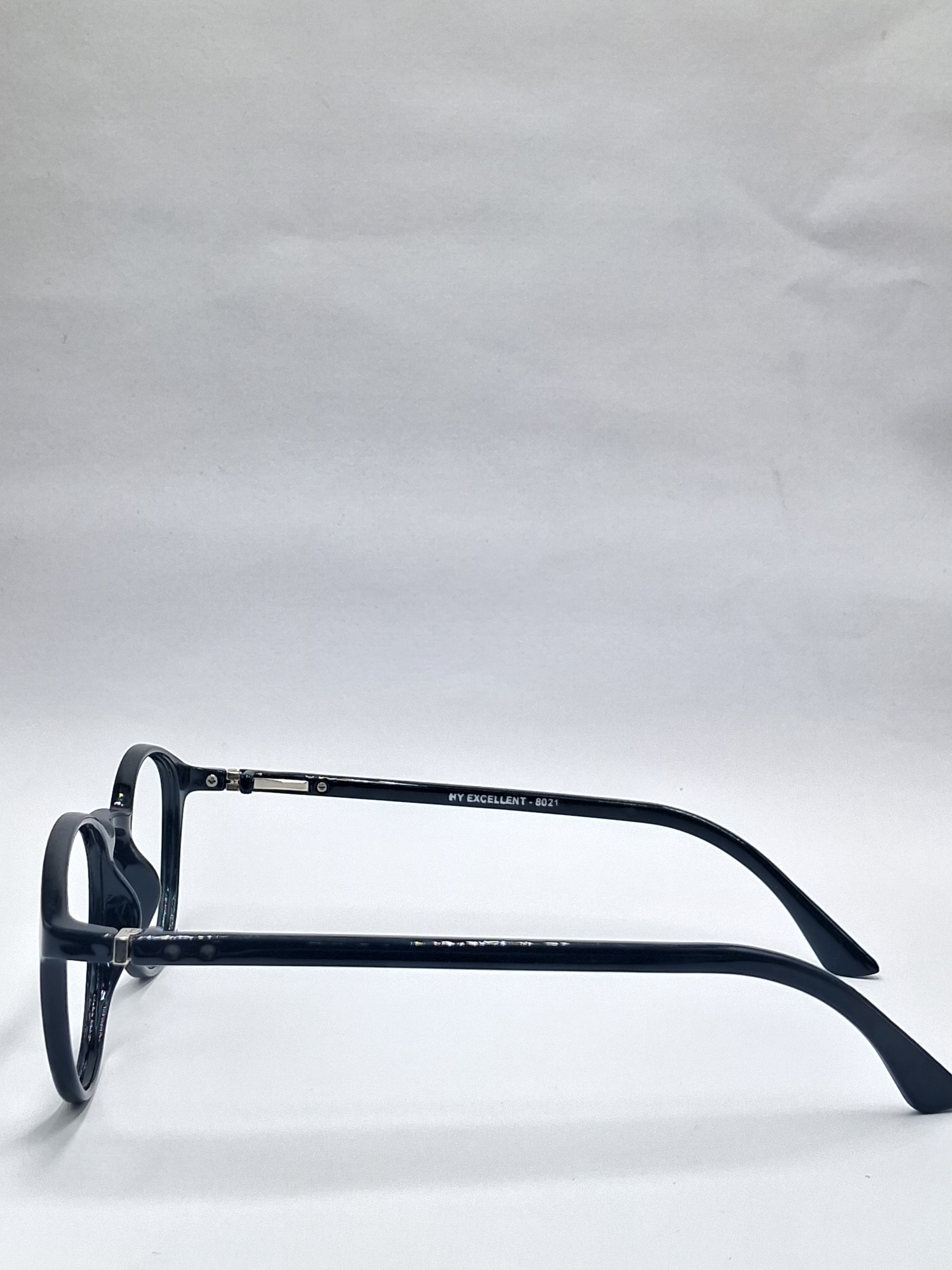vision plus glossy black frame