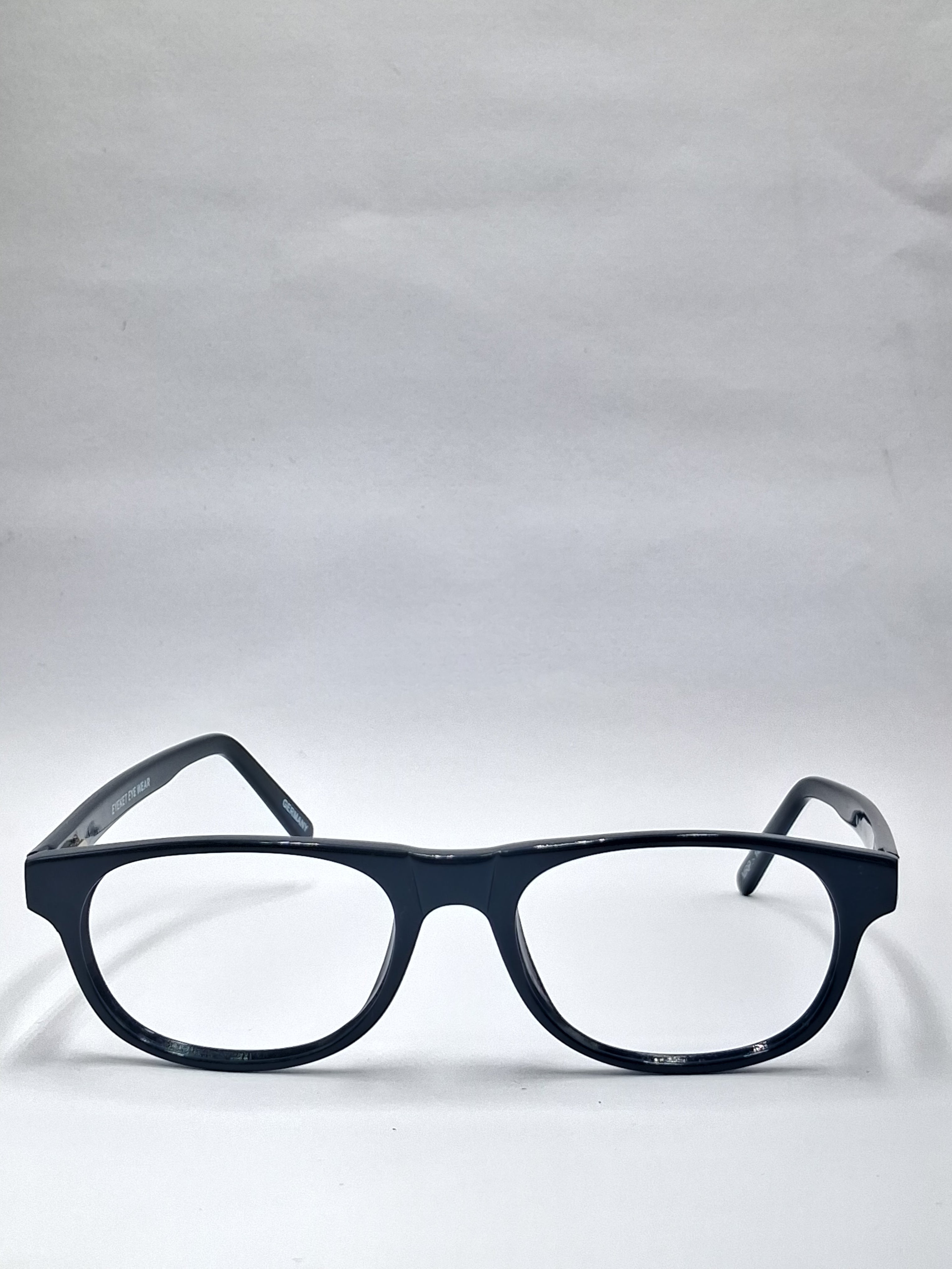 vision plus glossy black frame