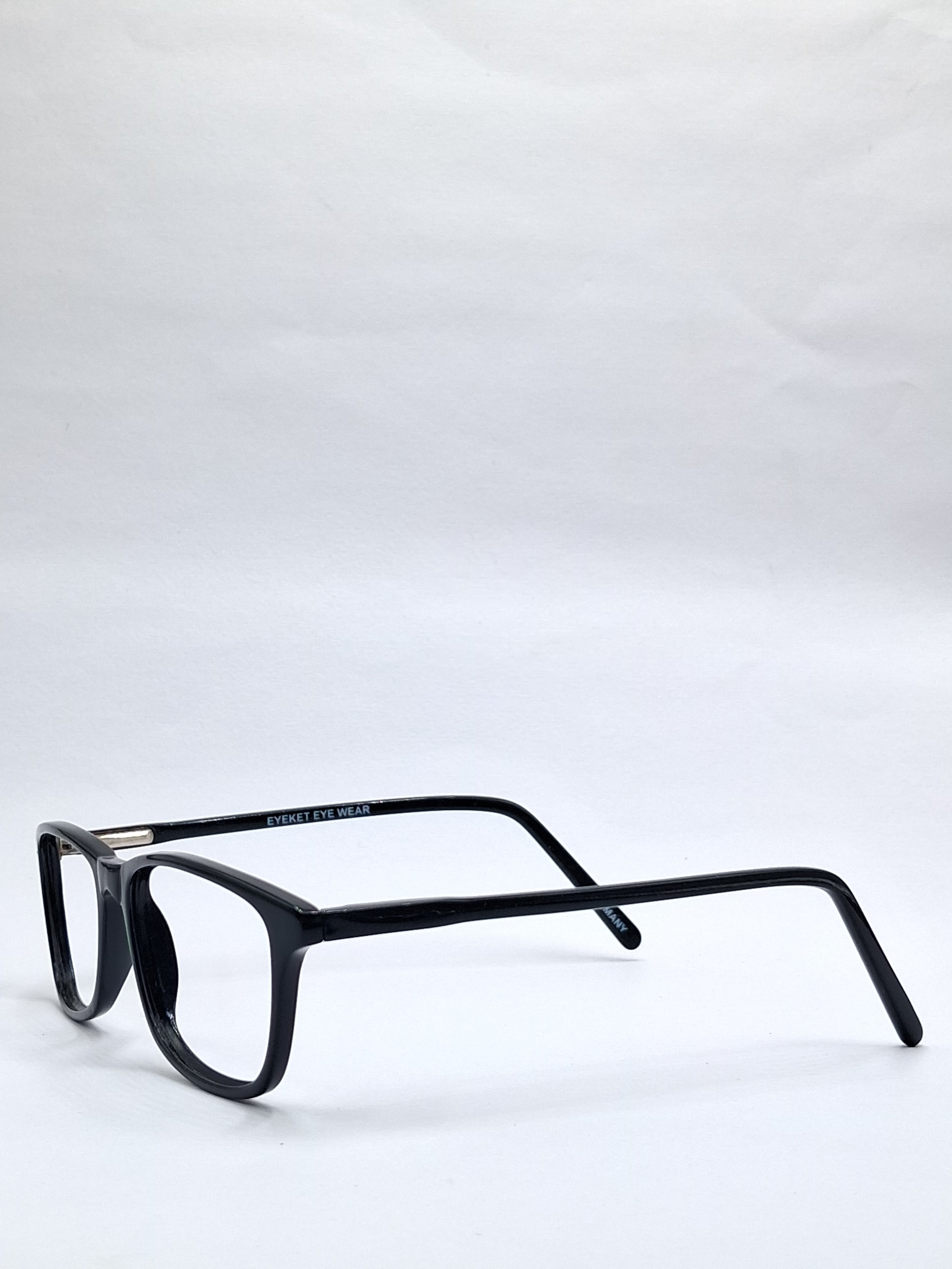 vision plus glossy black frame