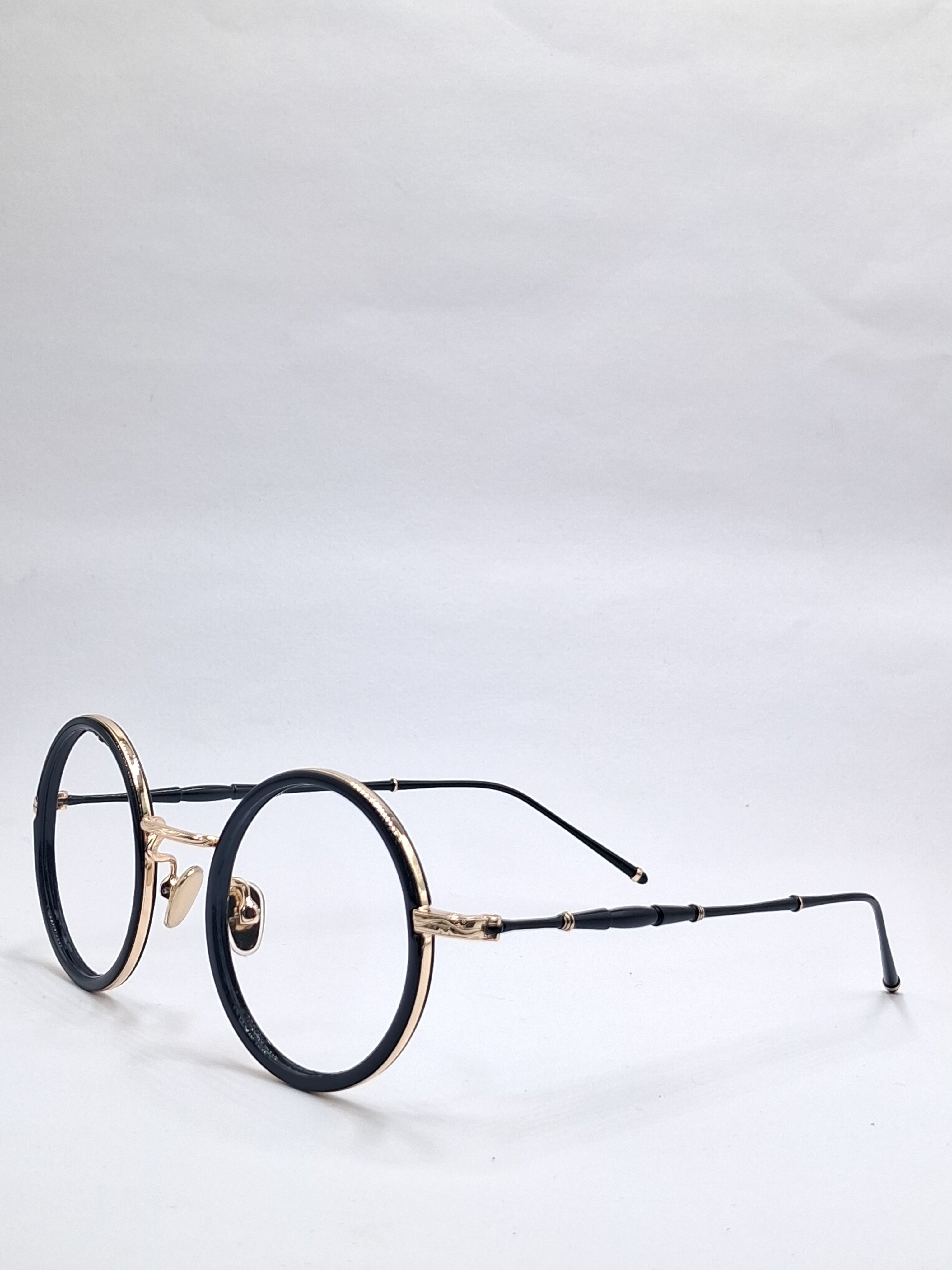 vision plus metallic black and gold metal frame