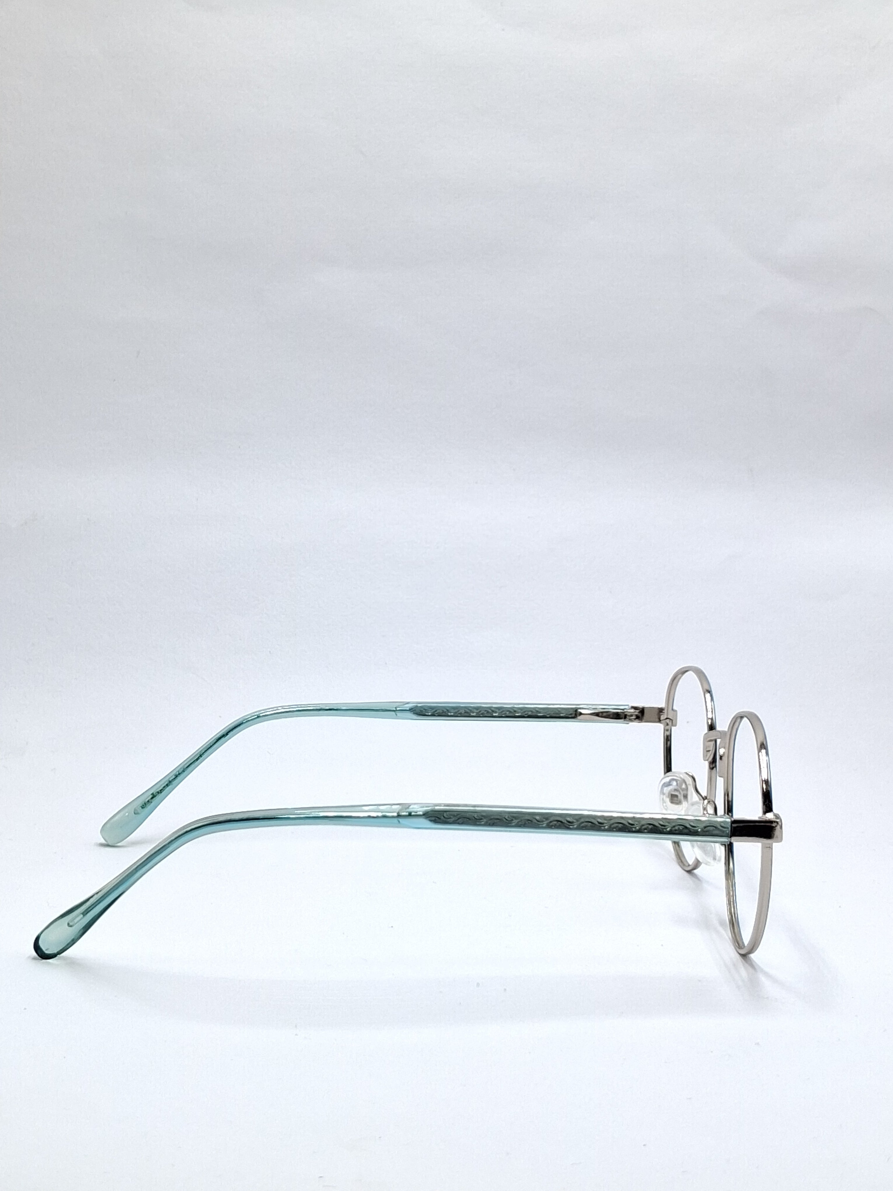 vision plus front blue and fiber metal stick frame
