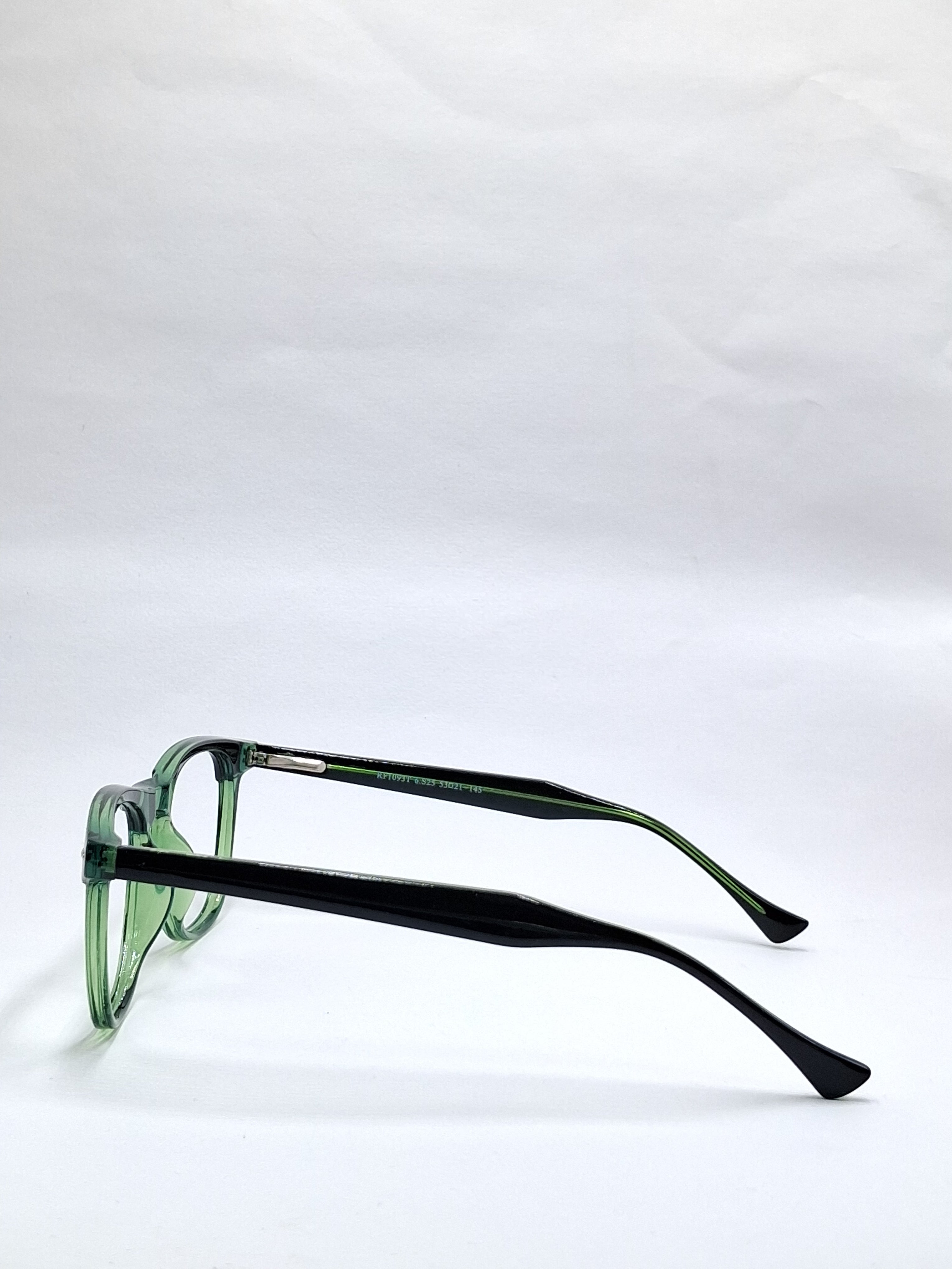 vision plus crystal green and black frame