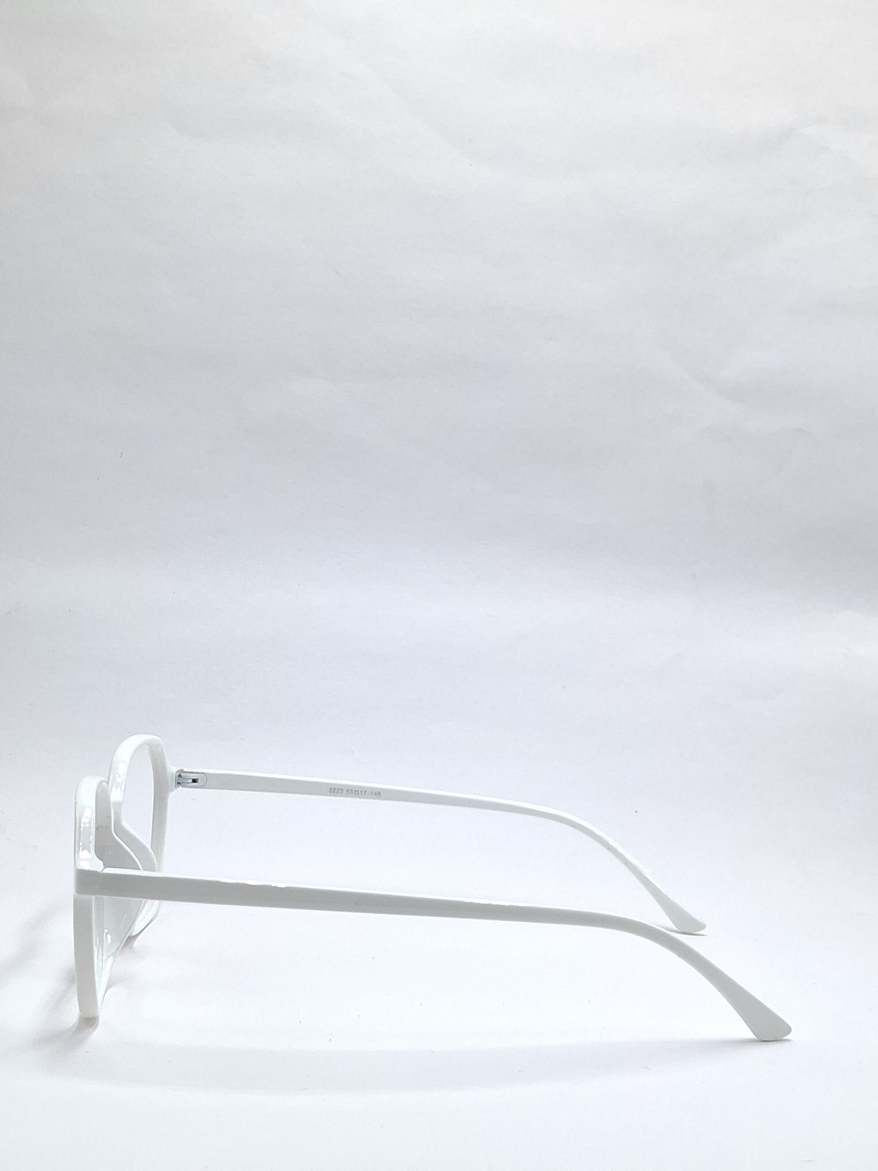 vision plus glossy white frame