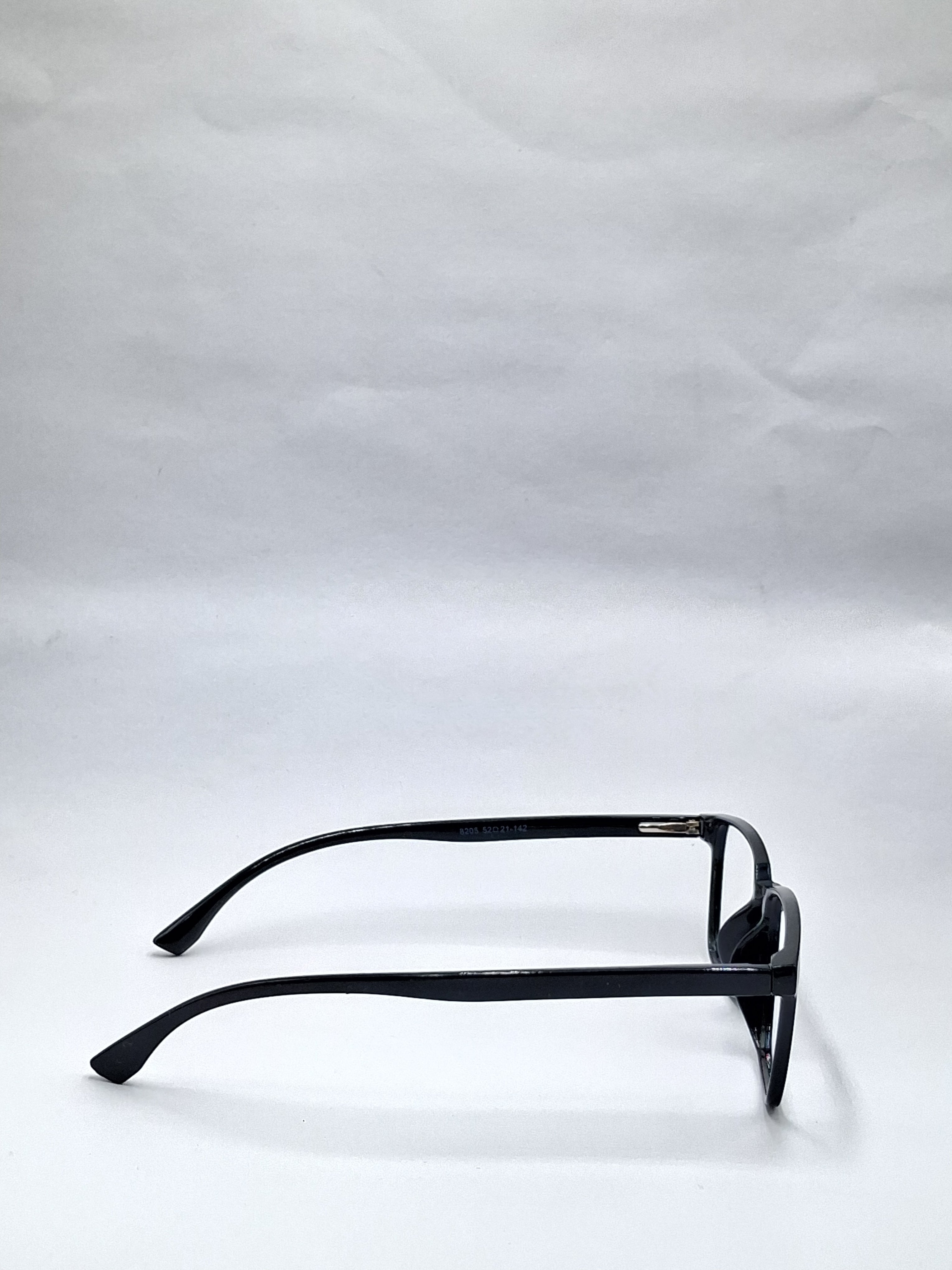 vision plus glossy black frame
