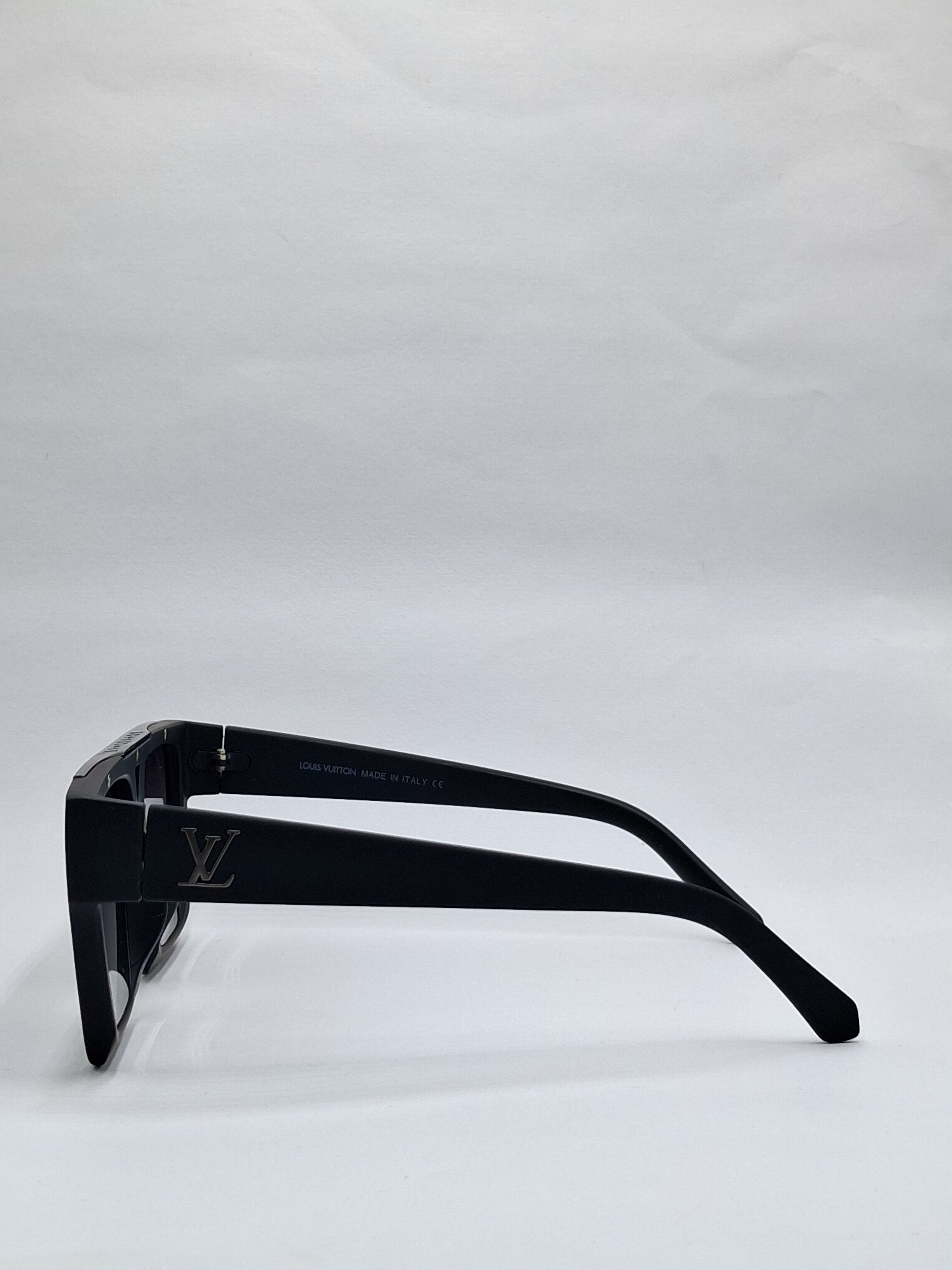 vision plus black sunglasses
