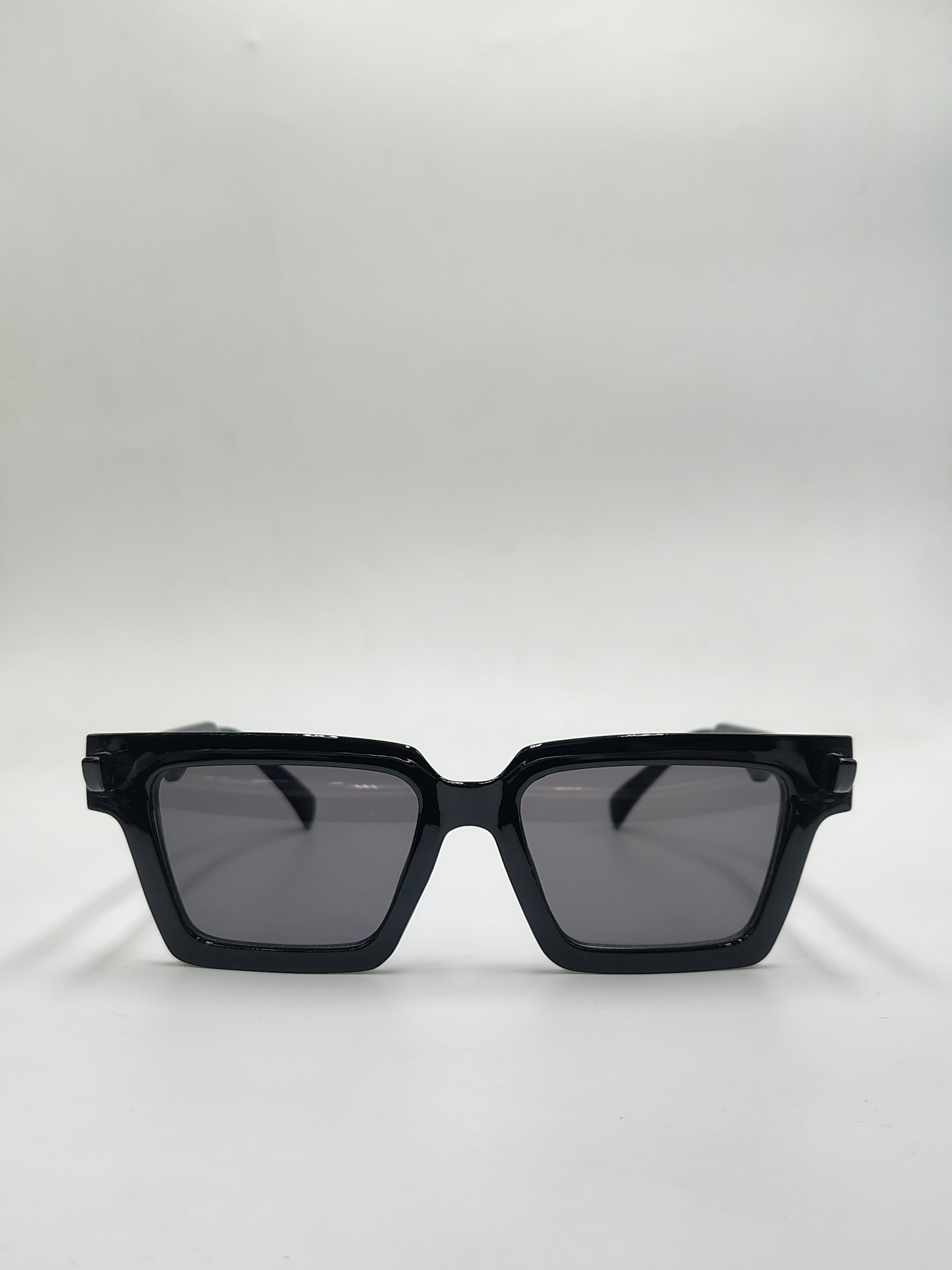 Eyeket Glossy Black Woman Sunglasses