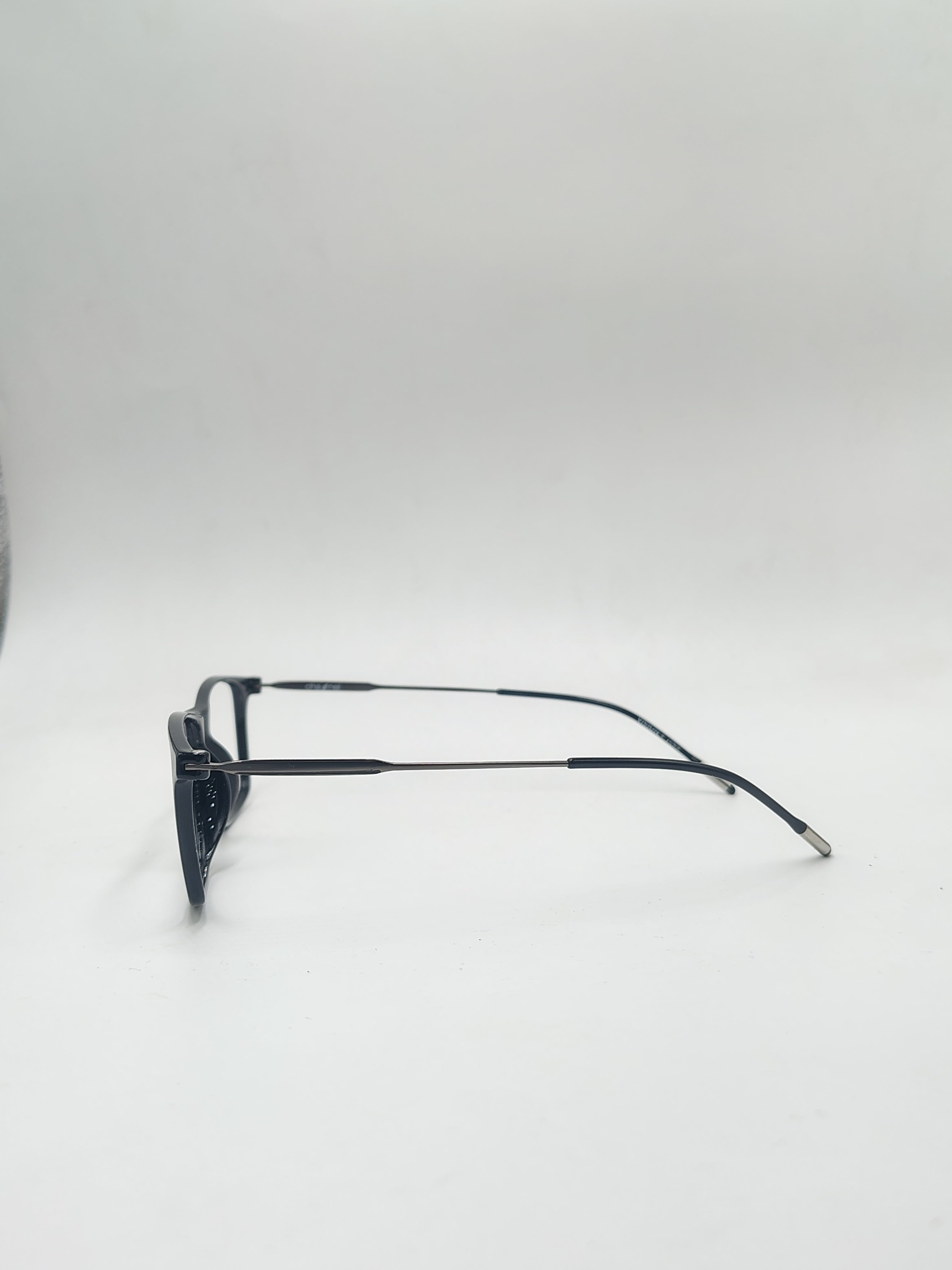 Channel Metal Black Frame