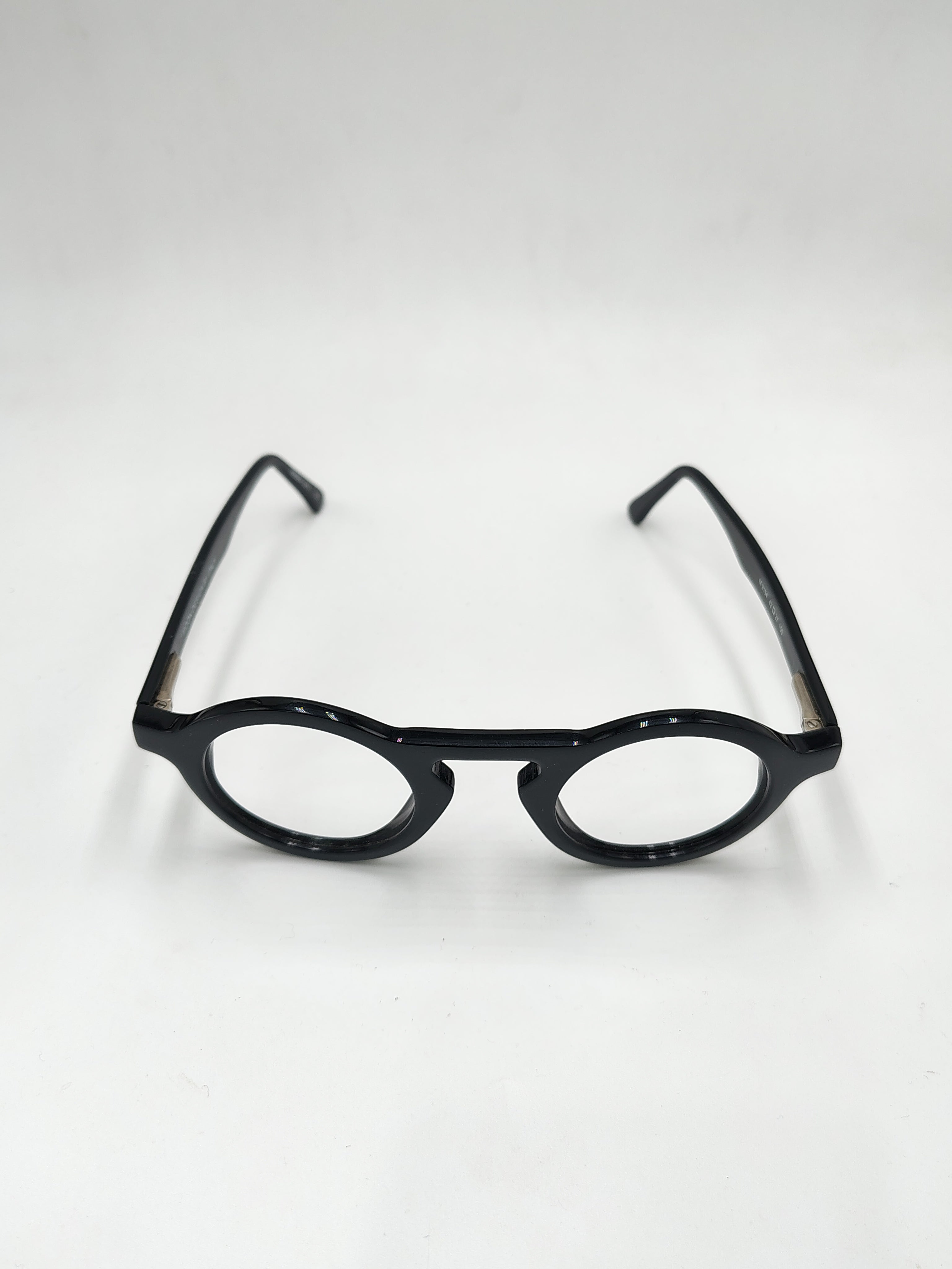 7 Moon One Piece Black Frame